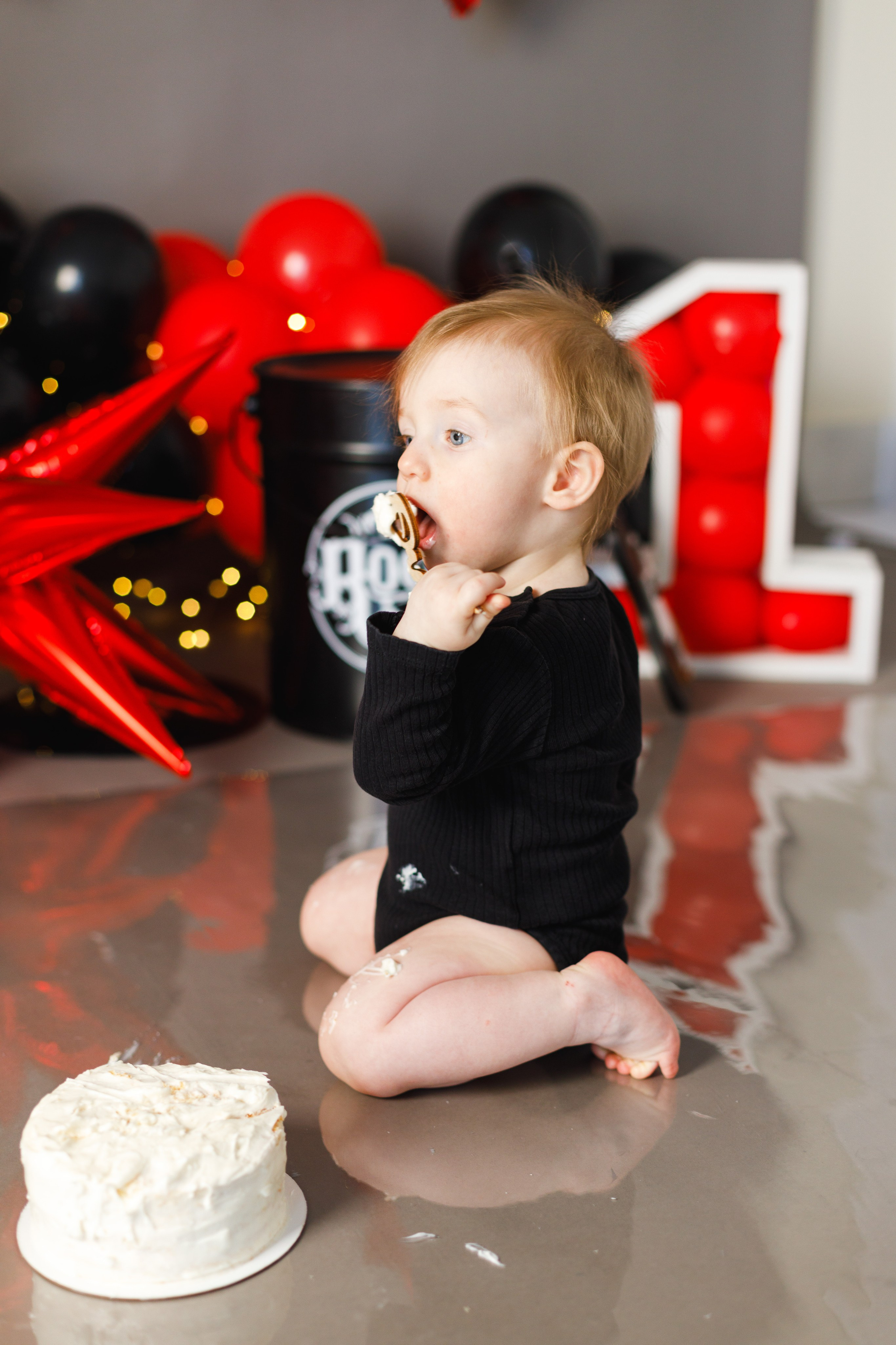 1 годик Антону. Крушение торта. Детский и семейный фотограф в Краснодаре Альбина Морозова
