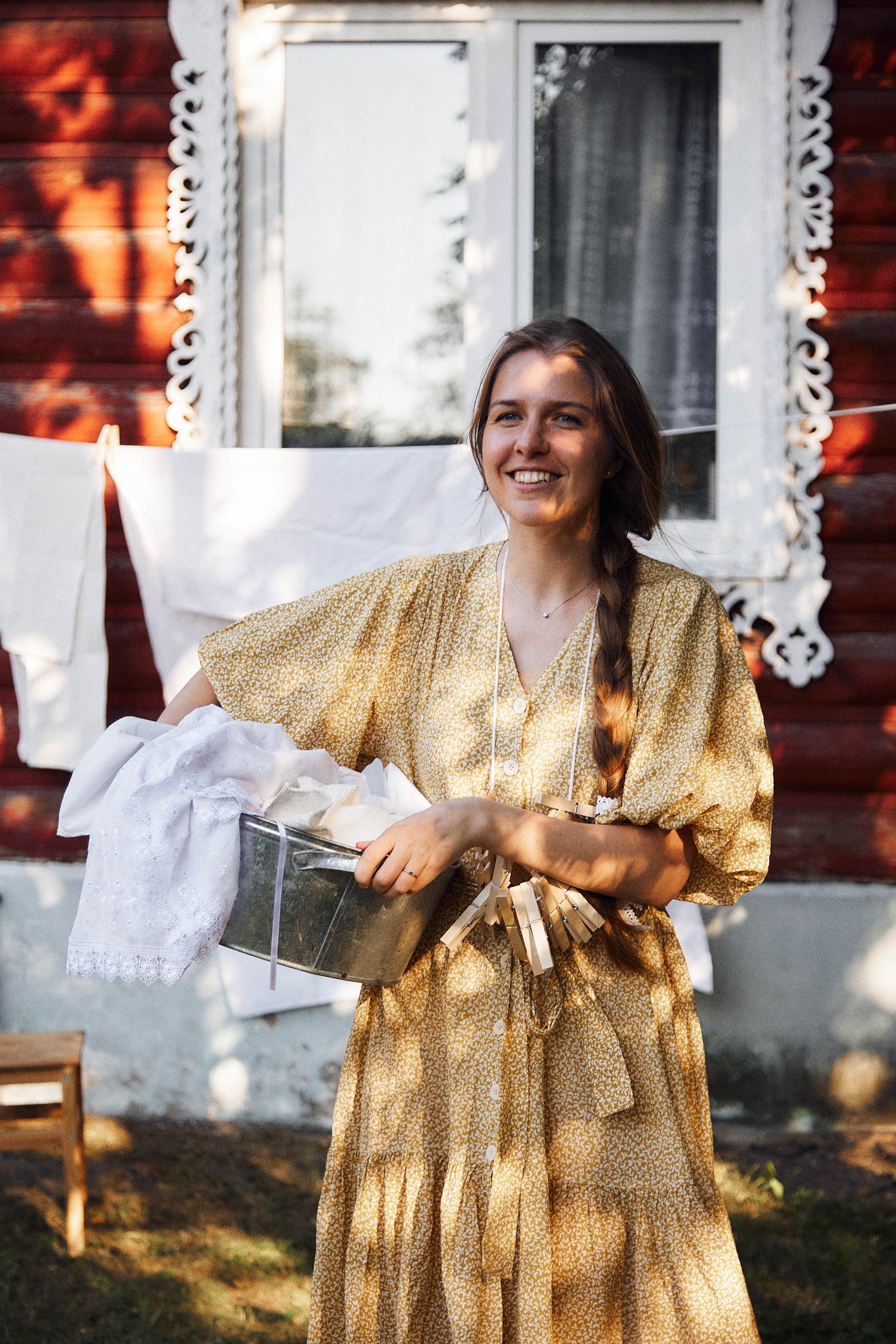 фотосессия летом на даче с бельем