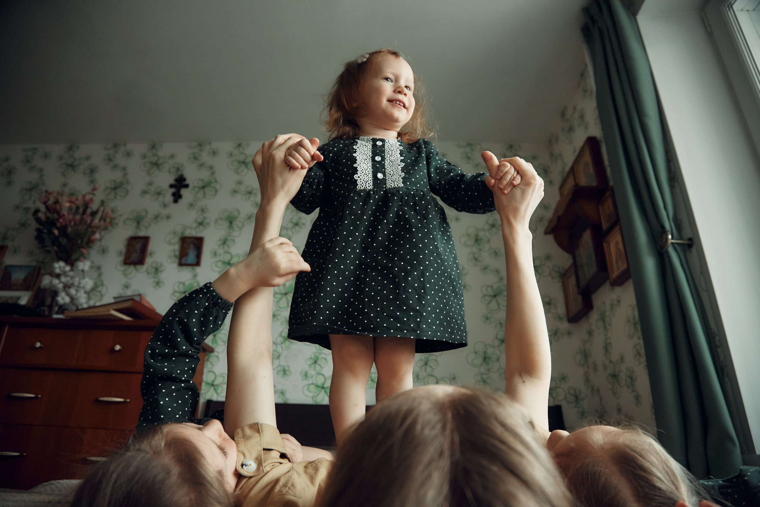 Ксюша и девочки. Репортажный и семейный фотограф Ухова Наталья в Москве