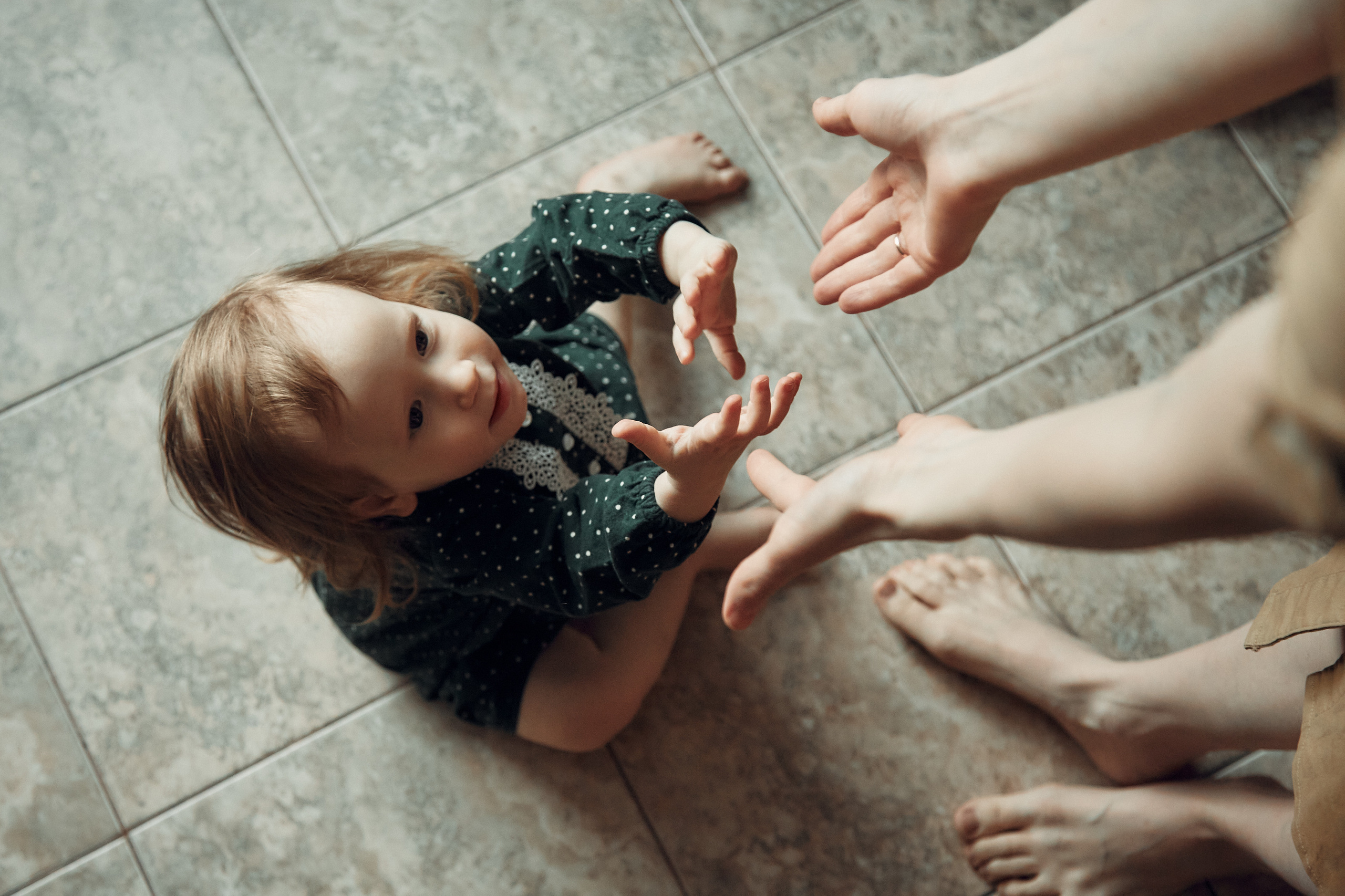 мама и малышка фотосессия дома