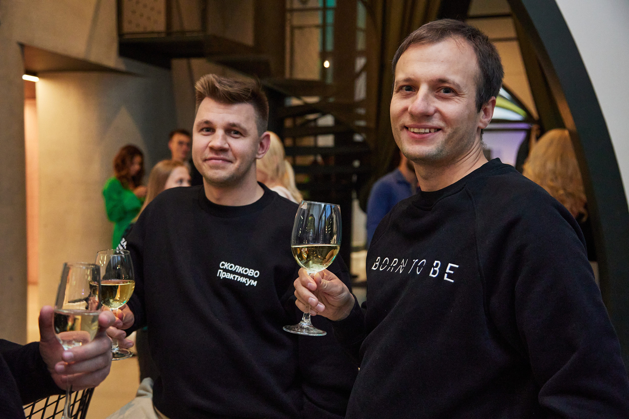 Выпускной обучения по криптоинвестициям Евгения Лашкова. Репортажный и семейный фотограф Ухова Наталья в Москве
