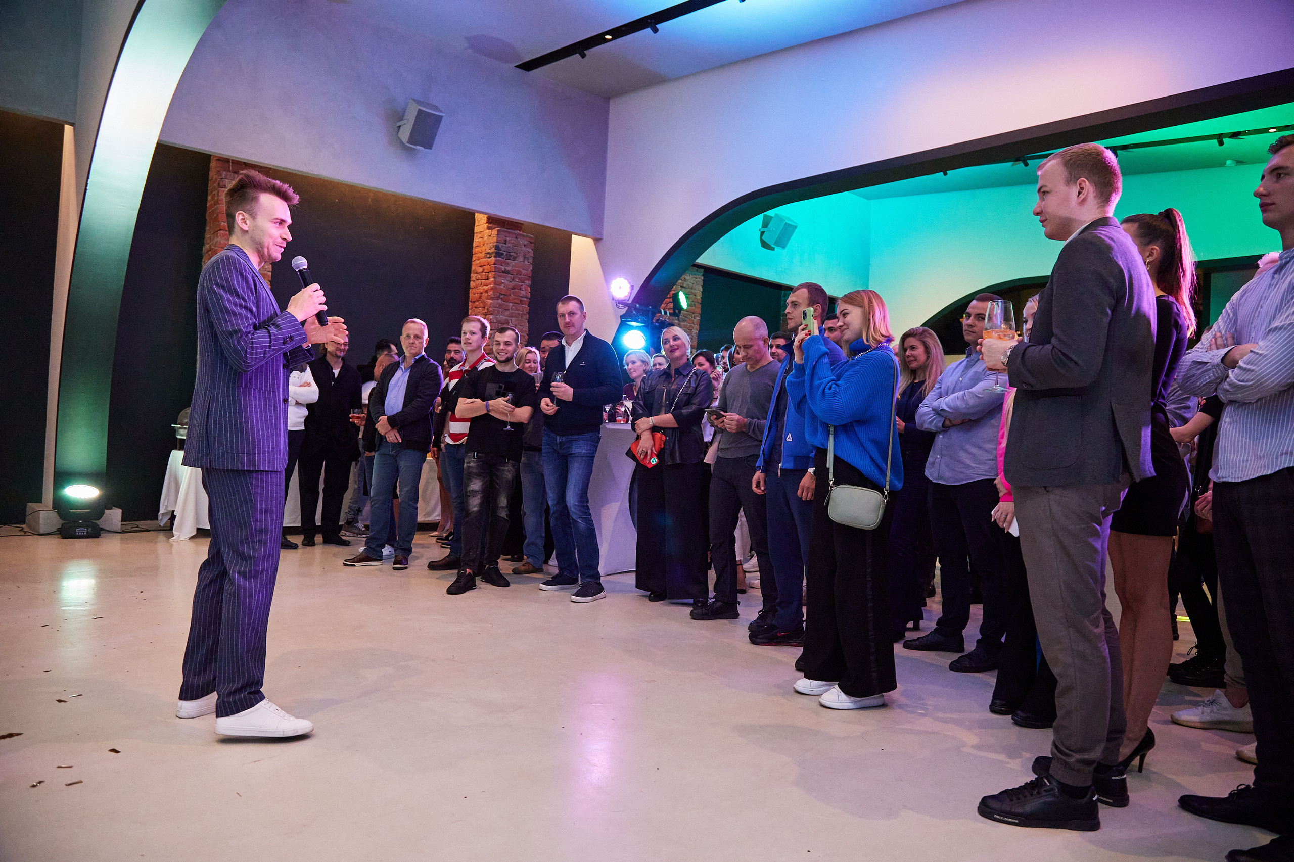 Выпускной обучения по криптоинвестициям Евгения Лашкова. Репортажный и семейный фотограф Ухова Наталья в Москве