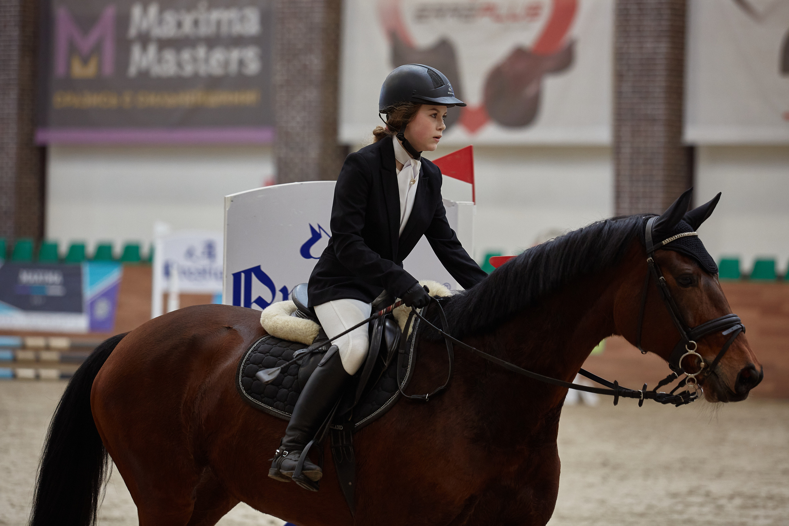 Соревнования по конкуру в конном клубе Maxima Park. Репортажный и семейный фотограф Ухова Наталья в Москве