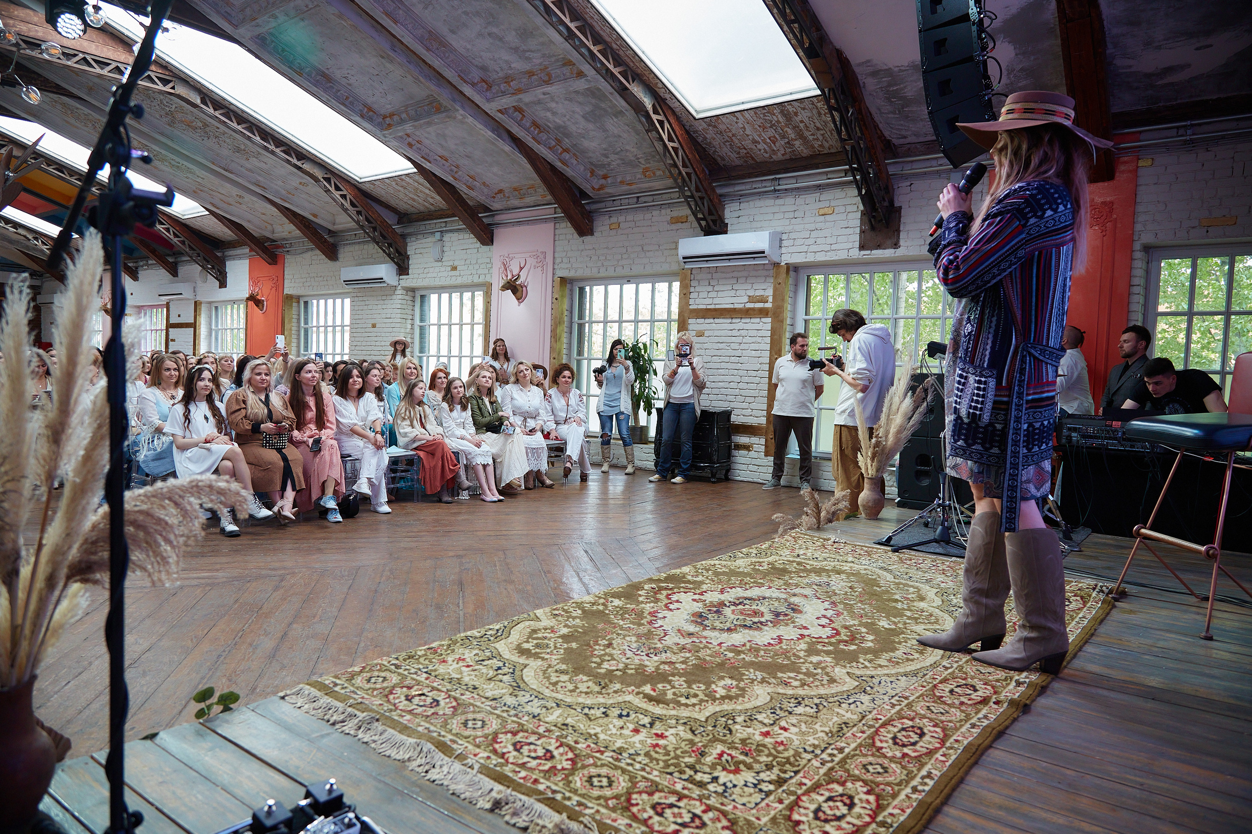 Выпускной фотошколы Karneeva.online. Репортажный и семейный фотограф Ухова Наталья в Москве