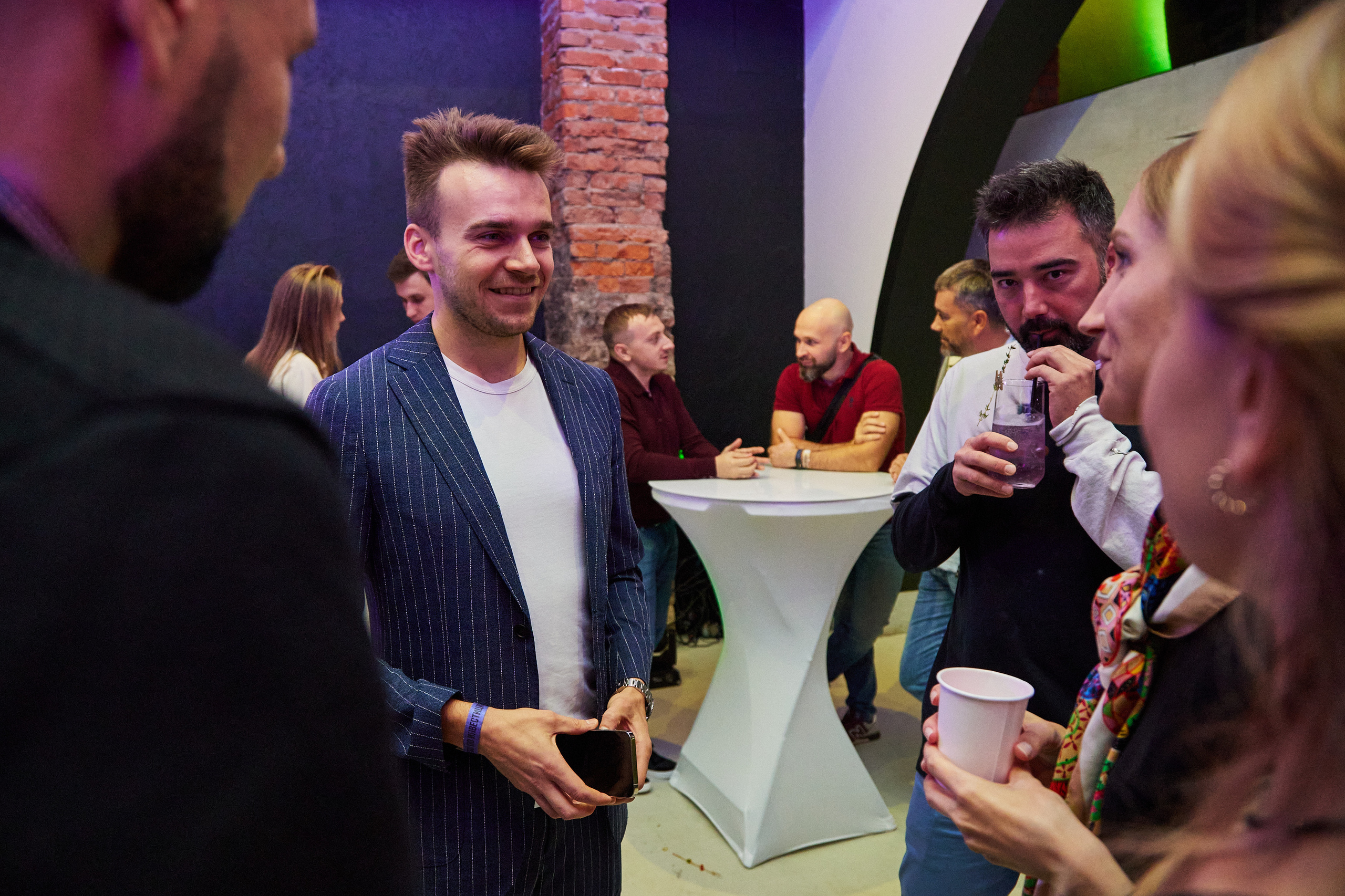 Выпускной обучения по криптоинвестициям Евгения Лашкова. Репортажный и семейный фотограф Ухова Наталья в Москве