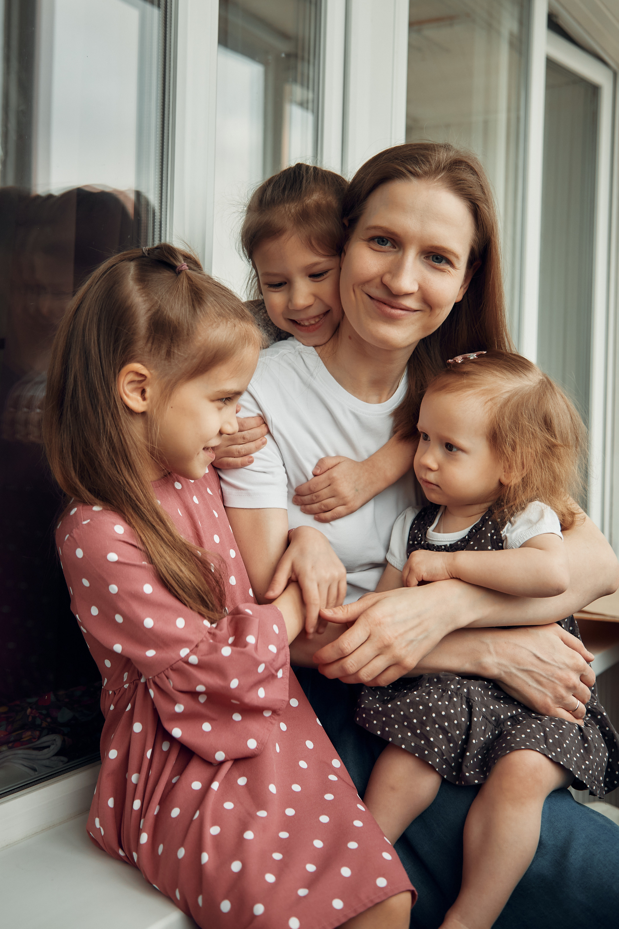 мама и дочки фотосессия дома