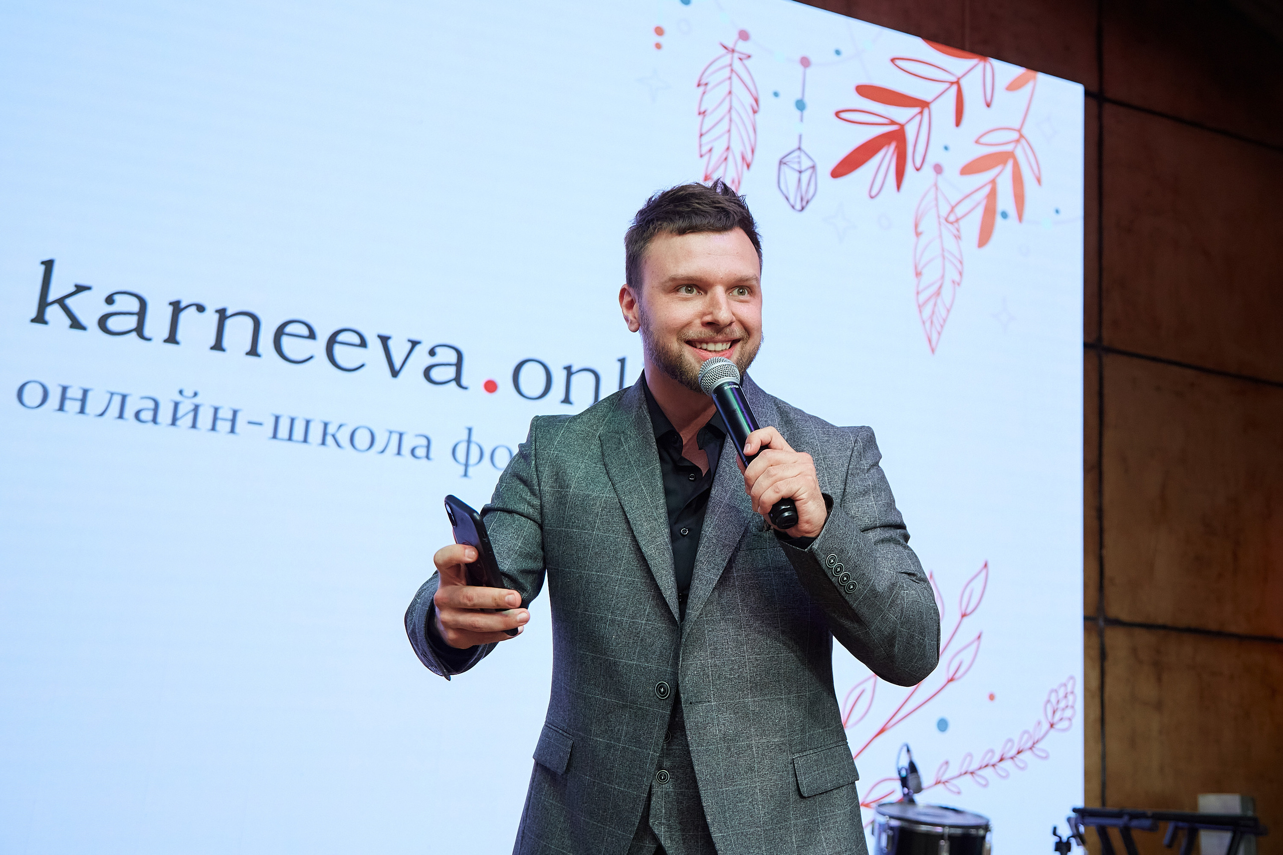 Выпускной фотошколы Karneeva.online. Репортажный и семейный фотограф Ухова Наталья в Москве