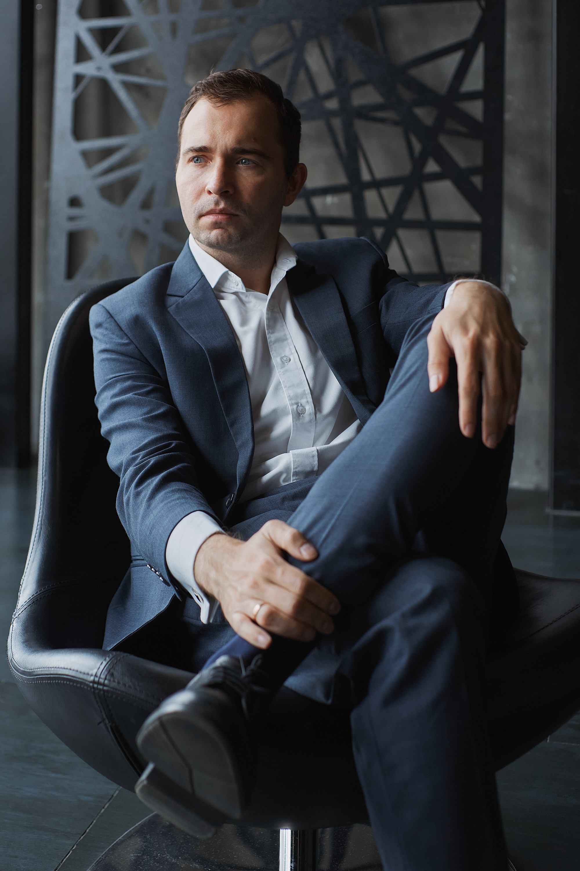 мужской портрет в студии