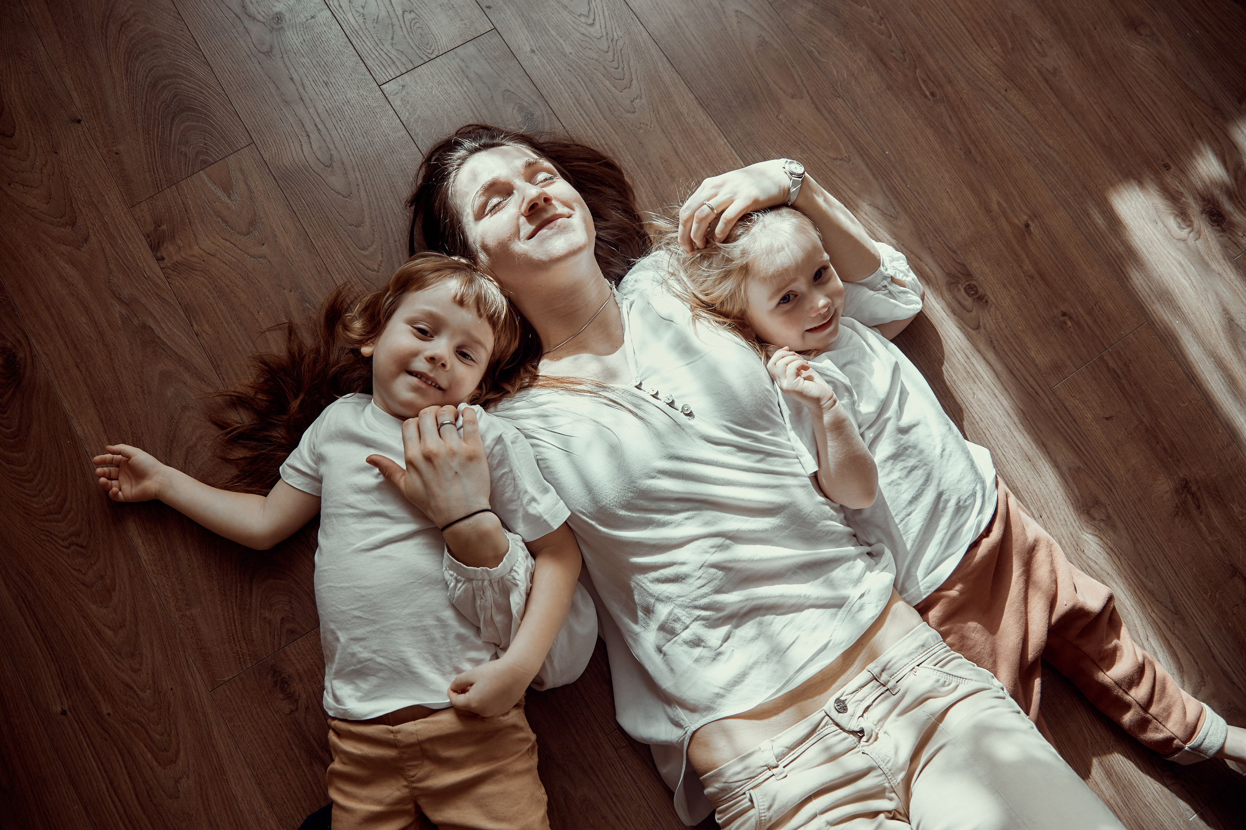 мама с детьми дома фотосессия