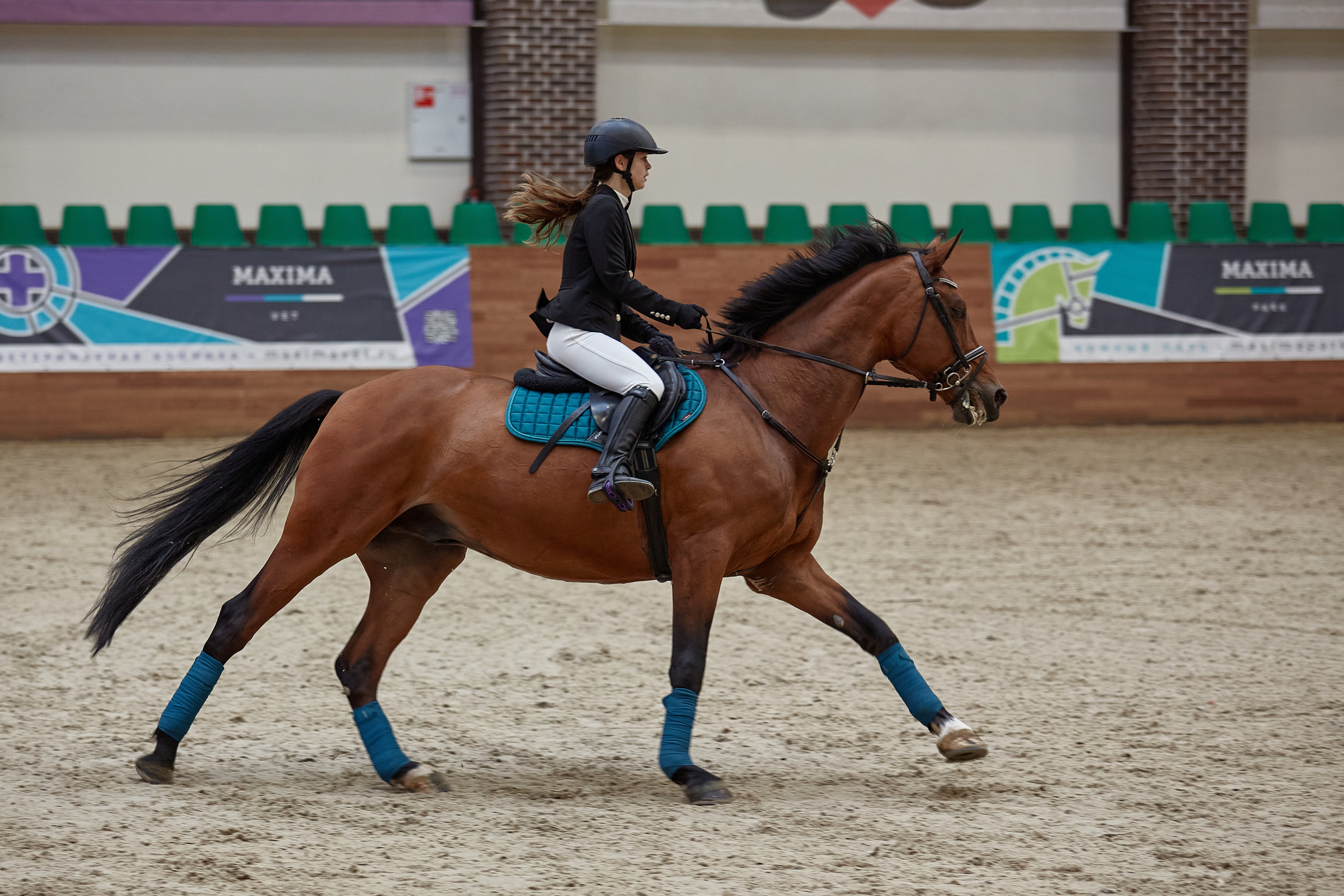 Соревнования по конкуру в конном клубе Maxima Park. Репортажный и семейный фотограф Ухова Наталья в Москве