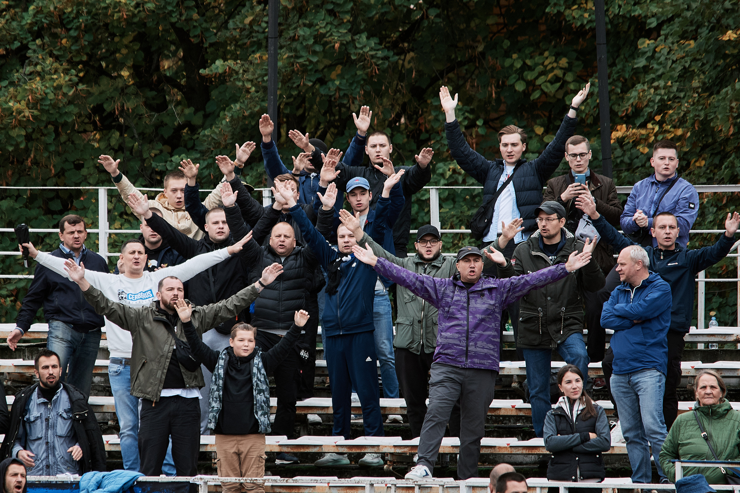 Болельщики на игре в регби