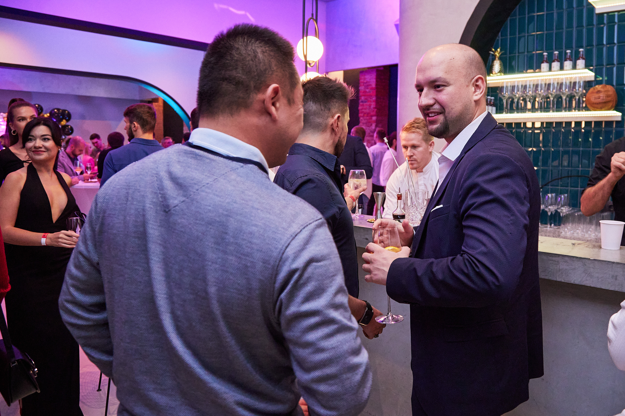 Выпускной обучения по криптоинвестициям Евгения Лашкова. Репортажный и семейный фотограф Ухова Наталья в Москве