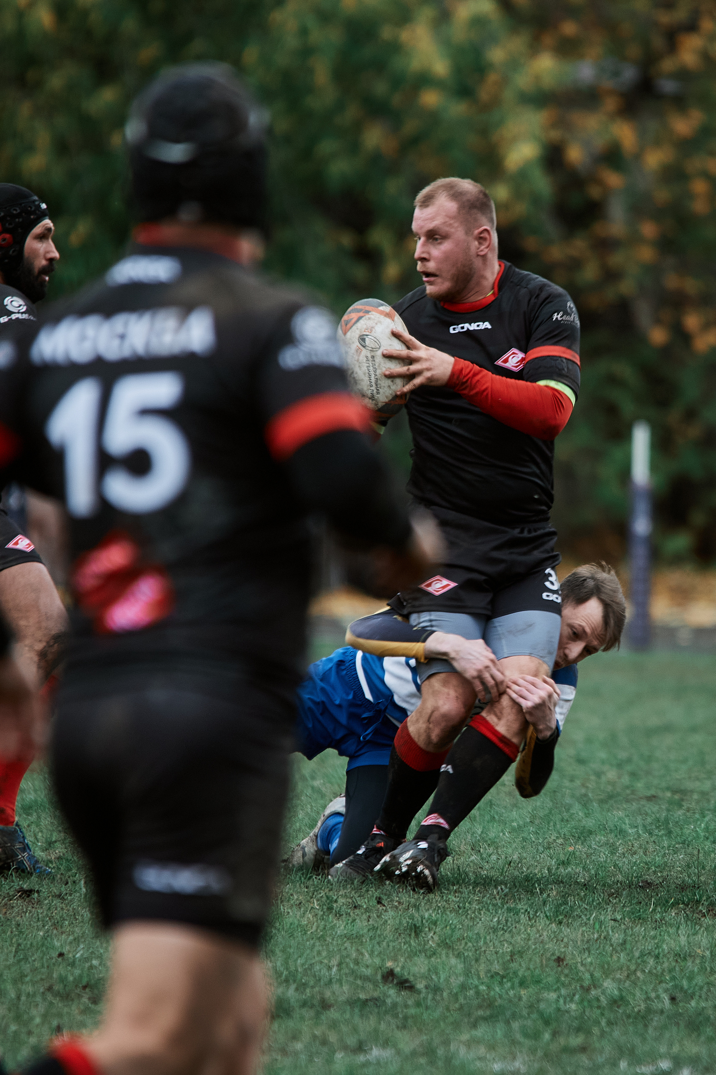 Игра в регби на поле