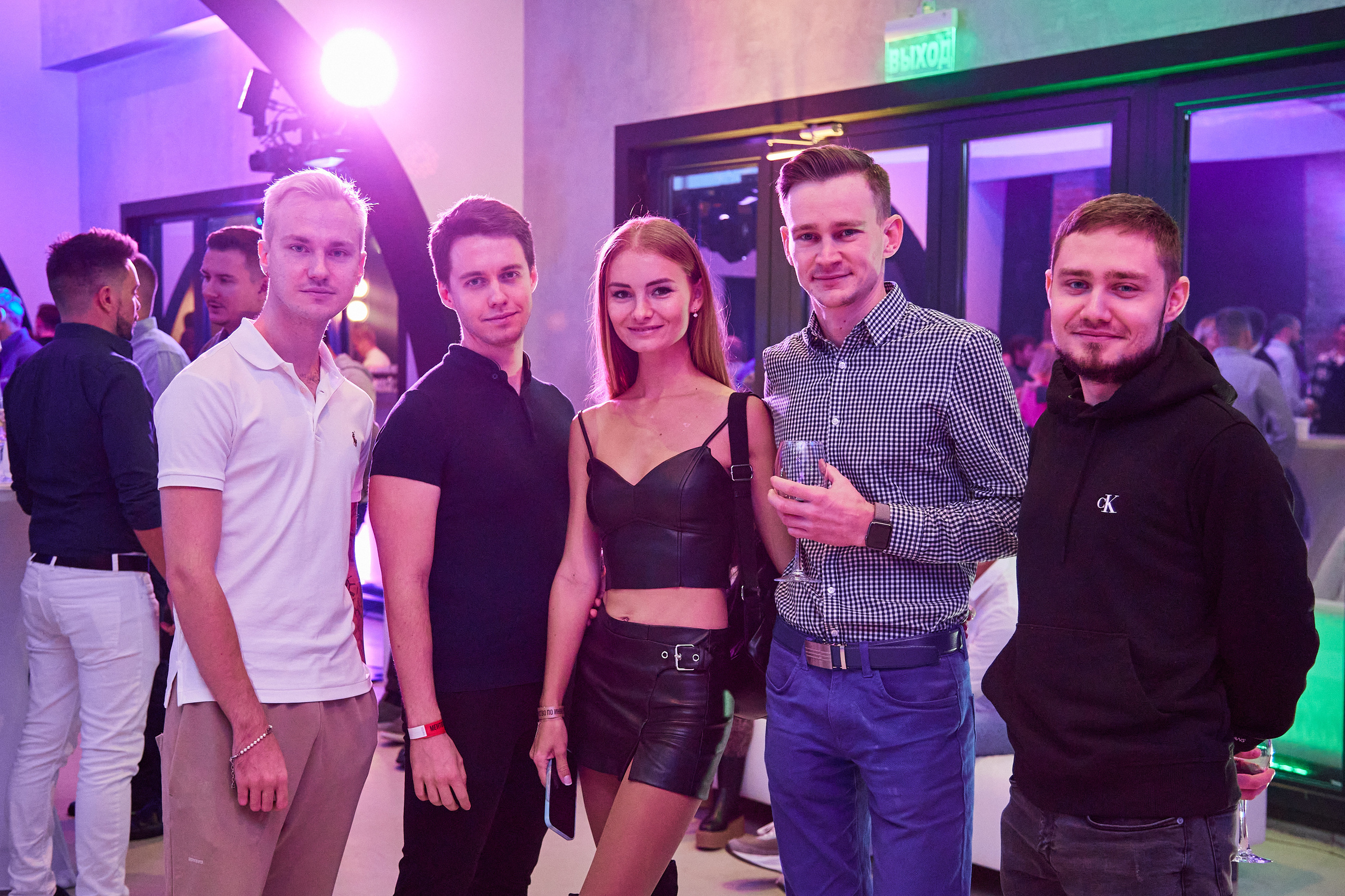 Встреча по обучению криптовалюте в клубе