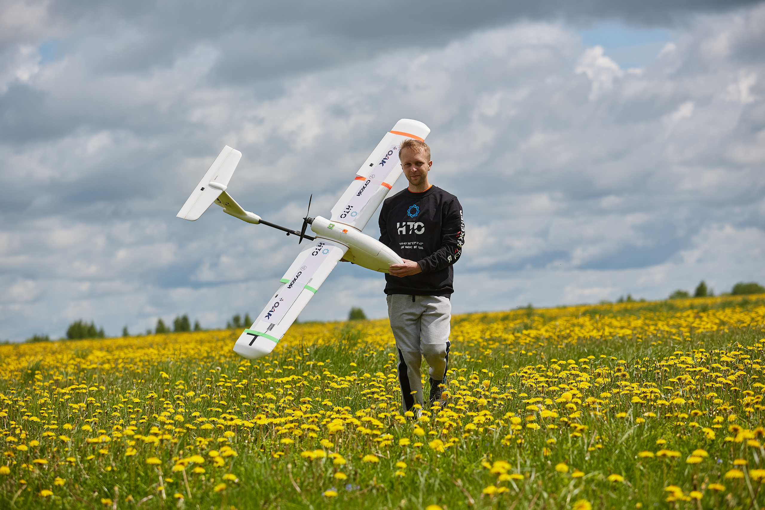 Запуск беспилотнтых летательных аппаратов на аэродроме Алферьево. Репортажный и семейный фотограф Ухова Наталья в Москве