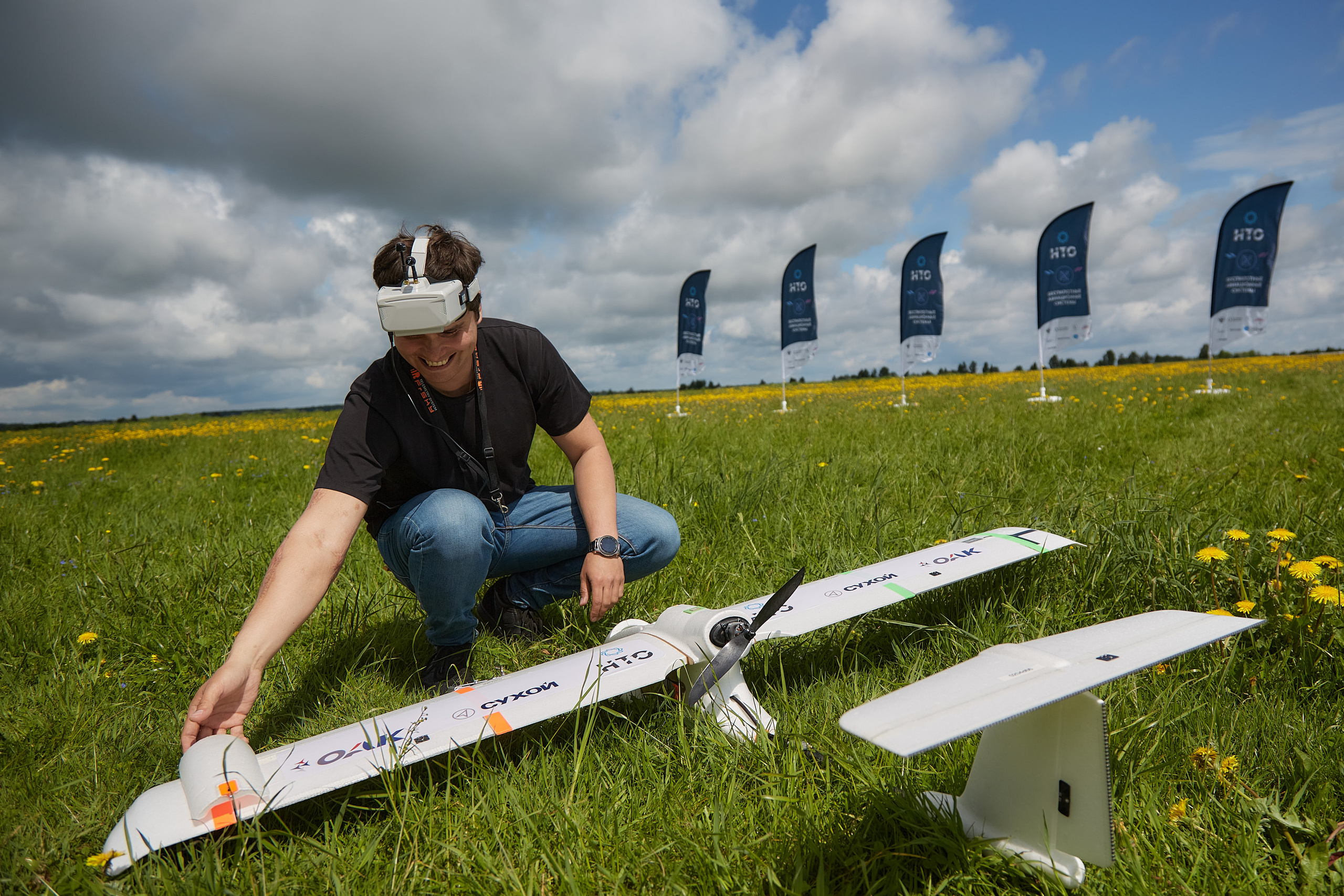 Запуск беспилотнтых летательных аппаратов на аэродроме Алферьево. Репортажный и семейный фотограф Ухова Наталья в Москве