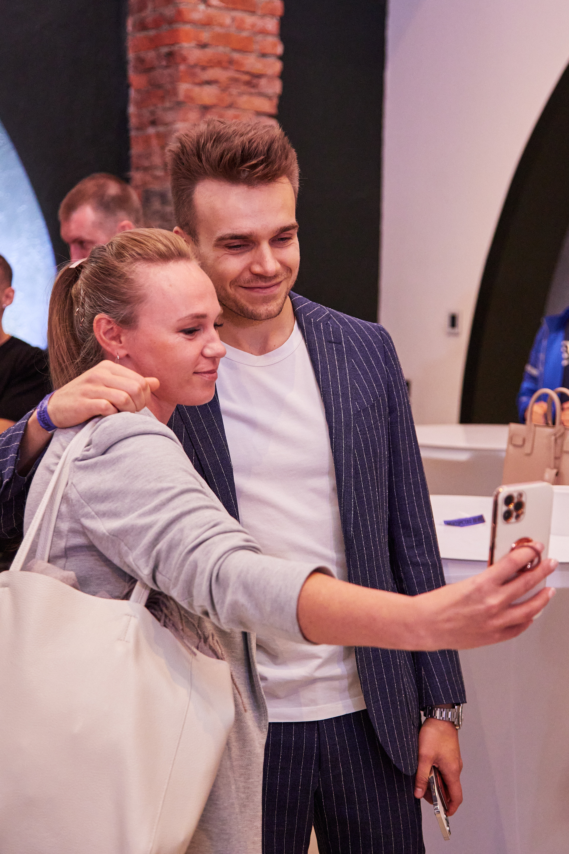 Выпускной обучения по криптоинвестициям Евгения Лашкова. Репортажный и семейный фотограф Ухова Наталья в Москве