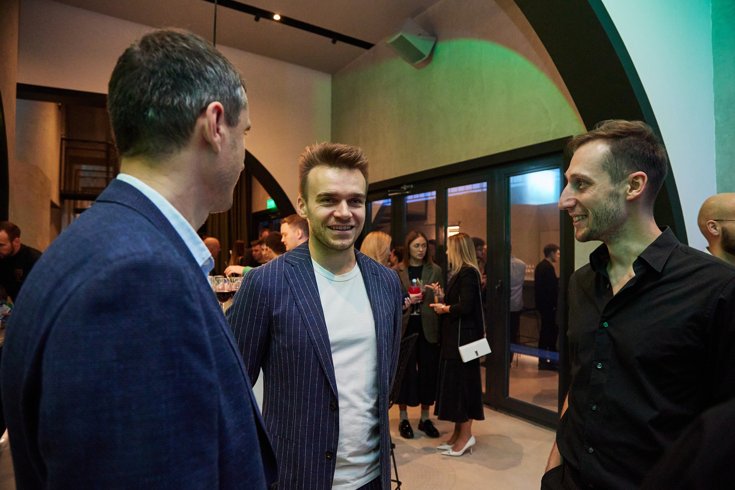 Выпускной обучения по криптоинвестициям Евгения Лашкова. Репортажный и семейный фотограф Ухова Наталья в Москве