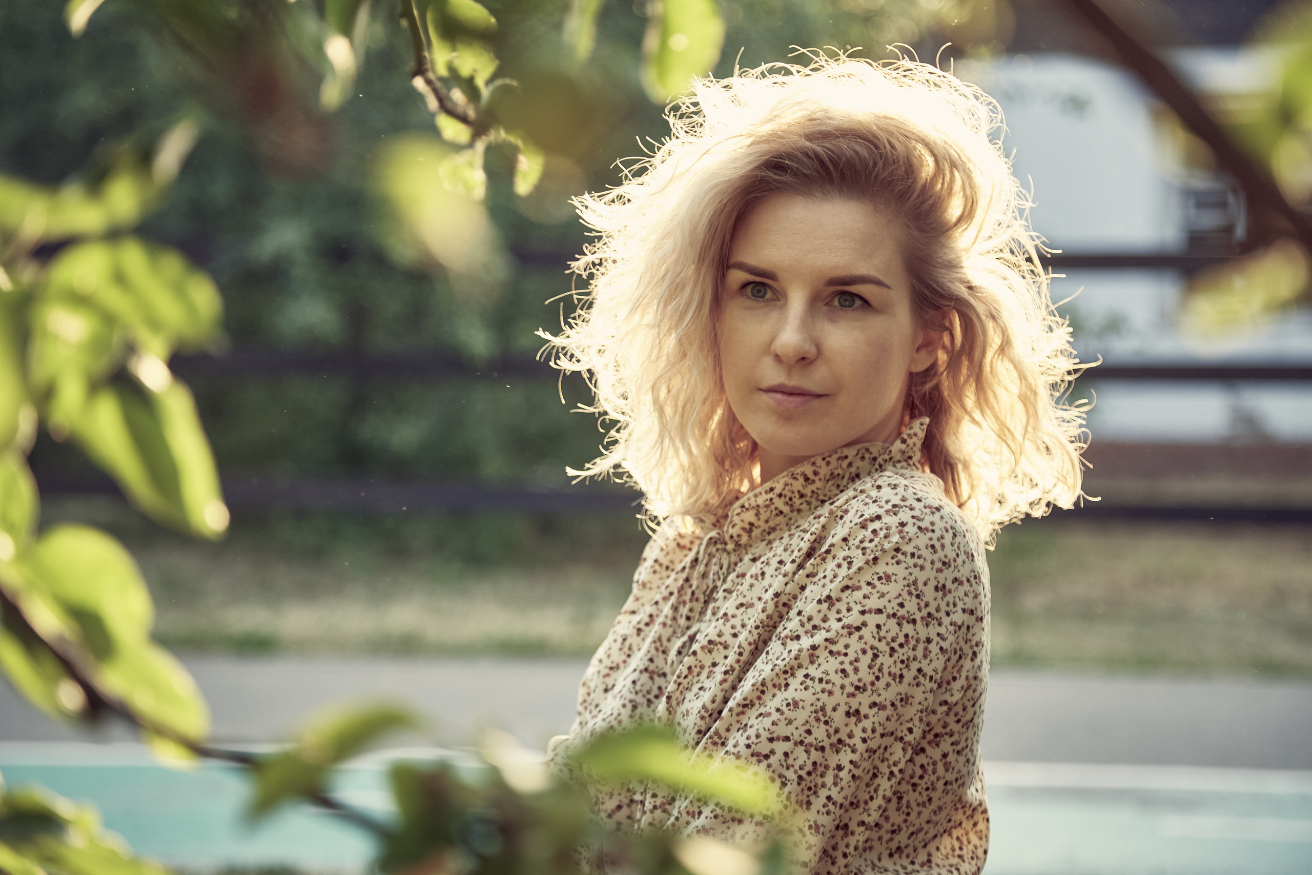 летний женский портрет