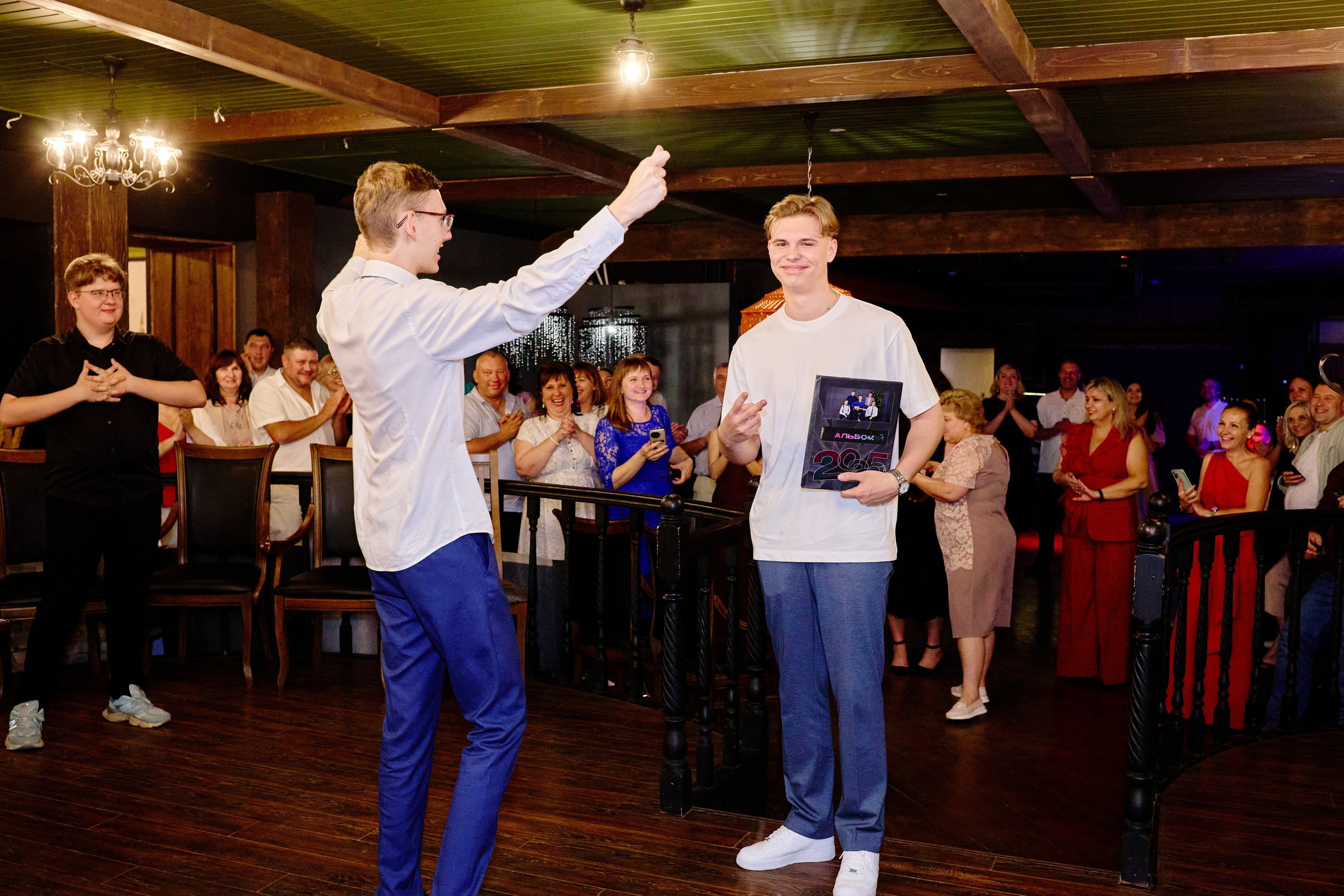 Выпускной 35 Сош. Фотограф Выпускные альбомы Таганрог Сергей Коробченко
