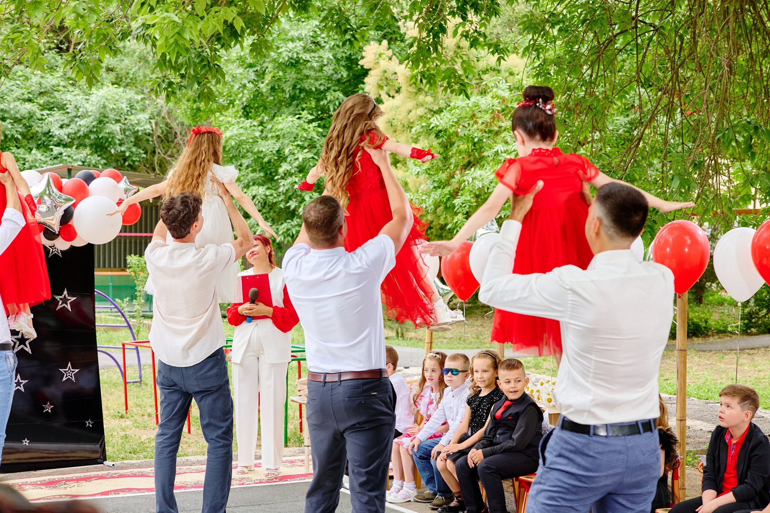 Выпускной 45 сад. Фотограф Выпускные альбомы Таганрог Сергей Коробченко
