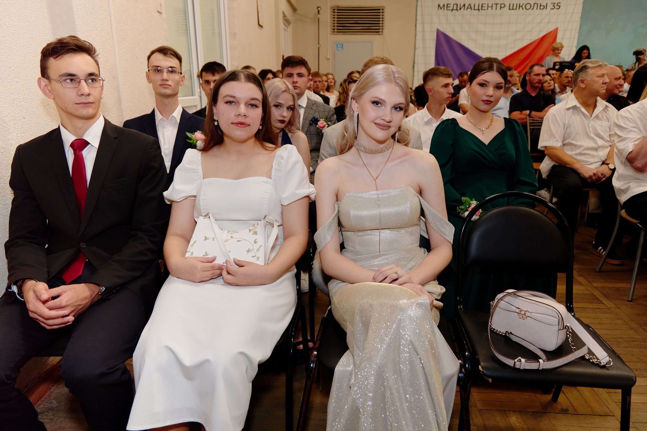 Выпускной 35 Сош. Фотограф Выпускные альбомы Таганрог Сергей Коробченко