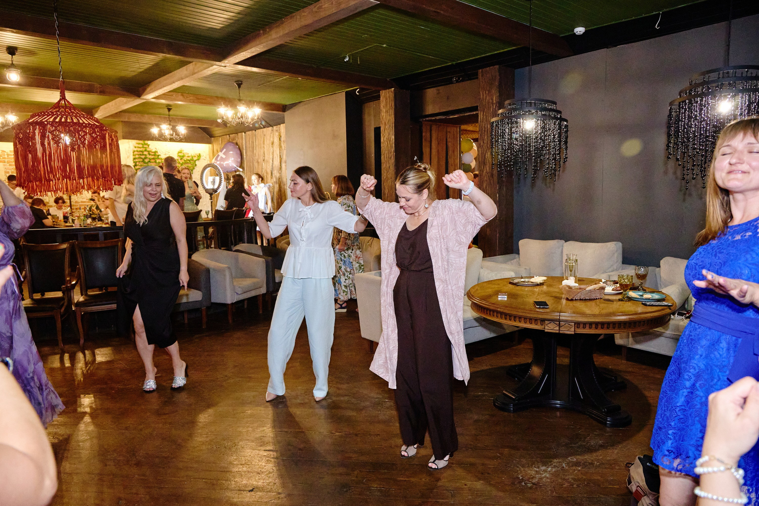 Выпускной 35 Сош. Фотограф Выпускные альбомы Таганрог Сергей Коробченко