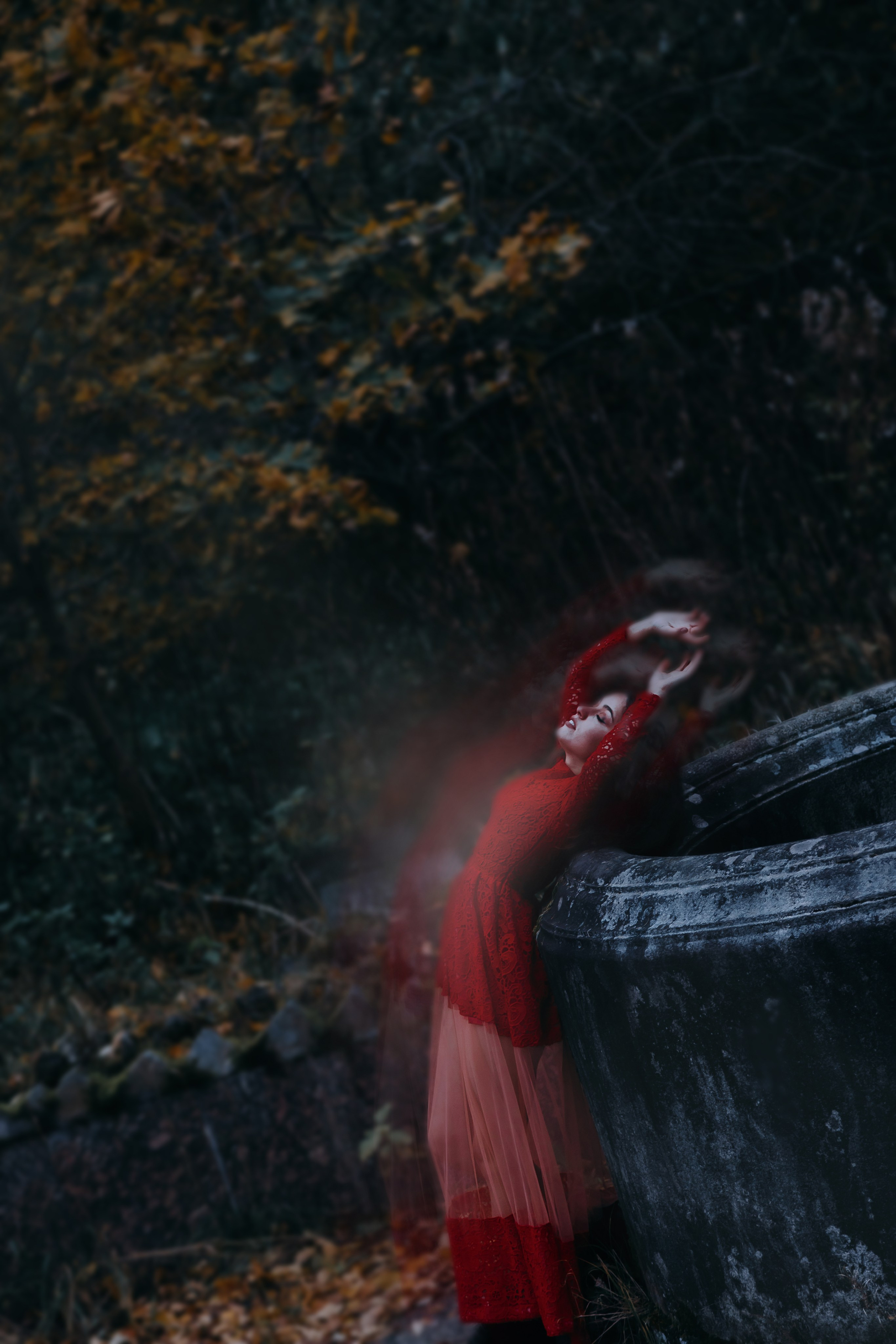 В заброшенной усадьбе. Креатор Ольга Яш