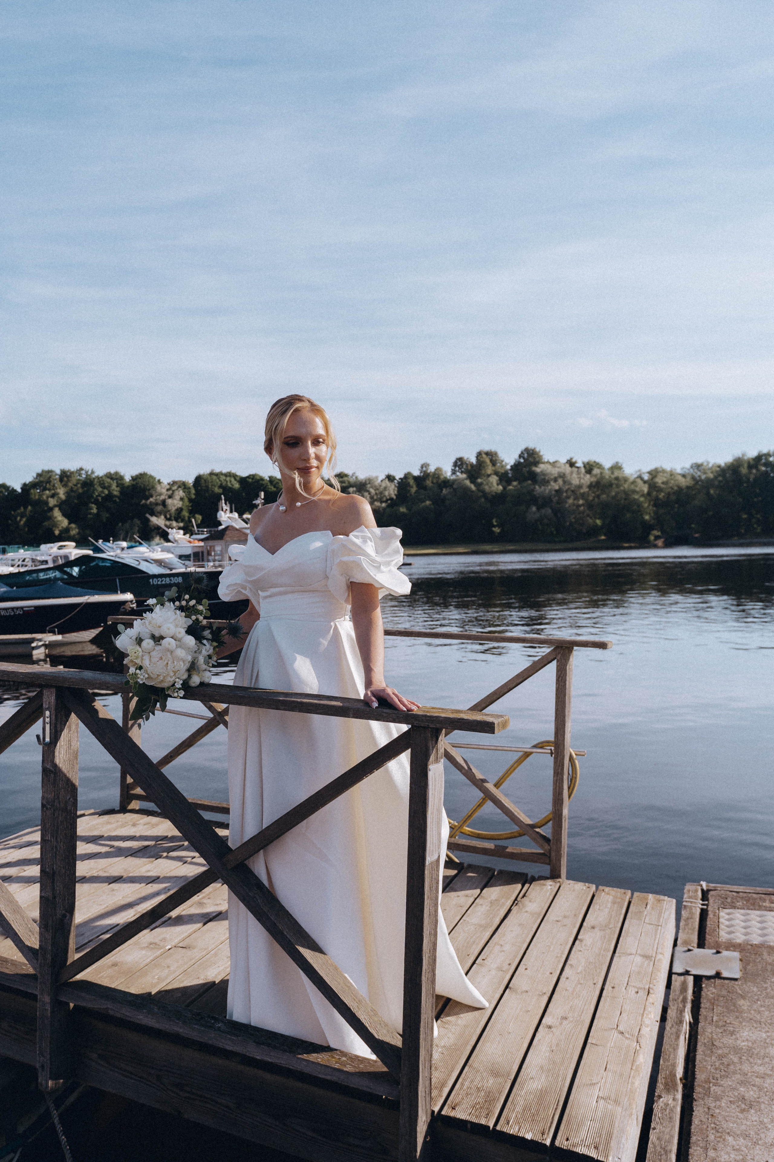 СВАДЕНБНАЯ СЬЕМКА НА КАТЕРЕ ПО КАНАЛАМ САНКТ-ПЕТЕРБУРГА И В АКВАТОРИИ НЕВЫ. Профессиональный фотограф, Санкт-Петербург — Виктория Богомолова