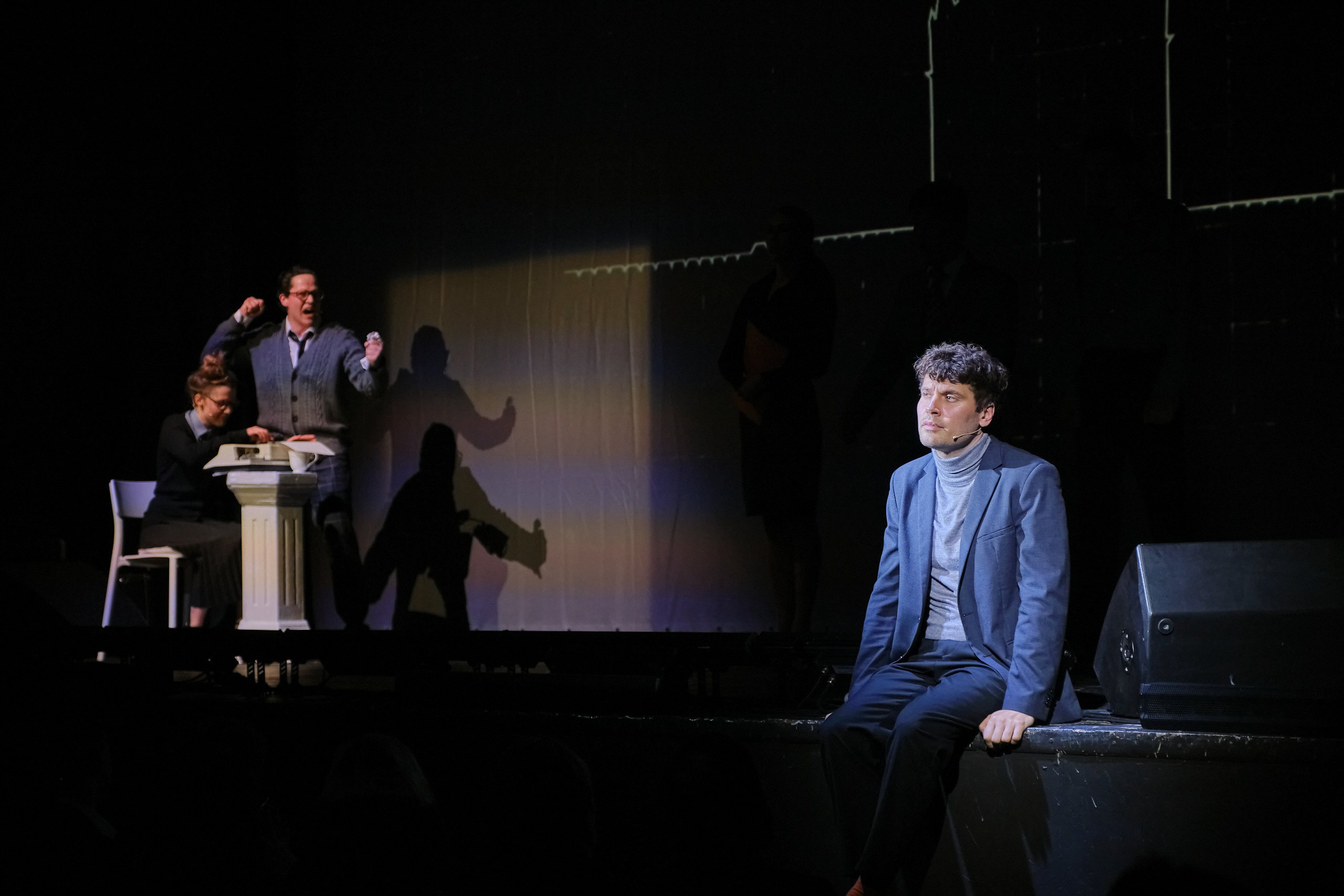 Спектакль в ДК им. Зуева