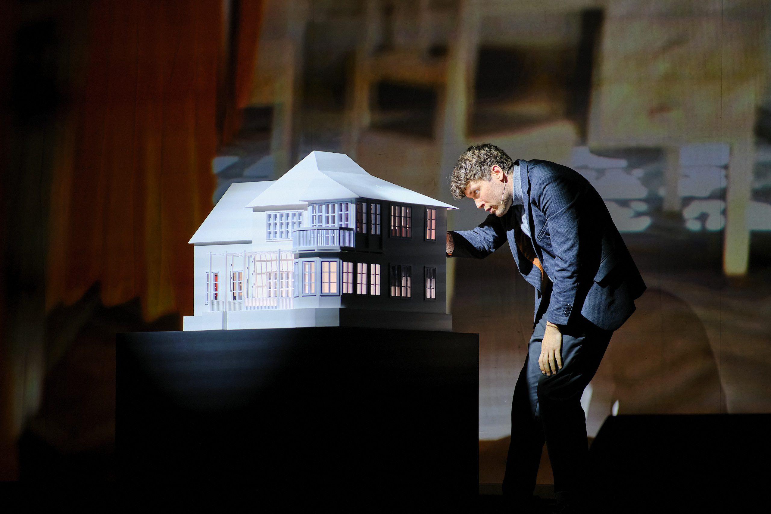 Спектакль в ДК им. Зуева