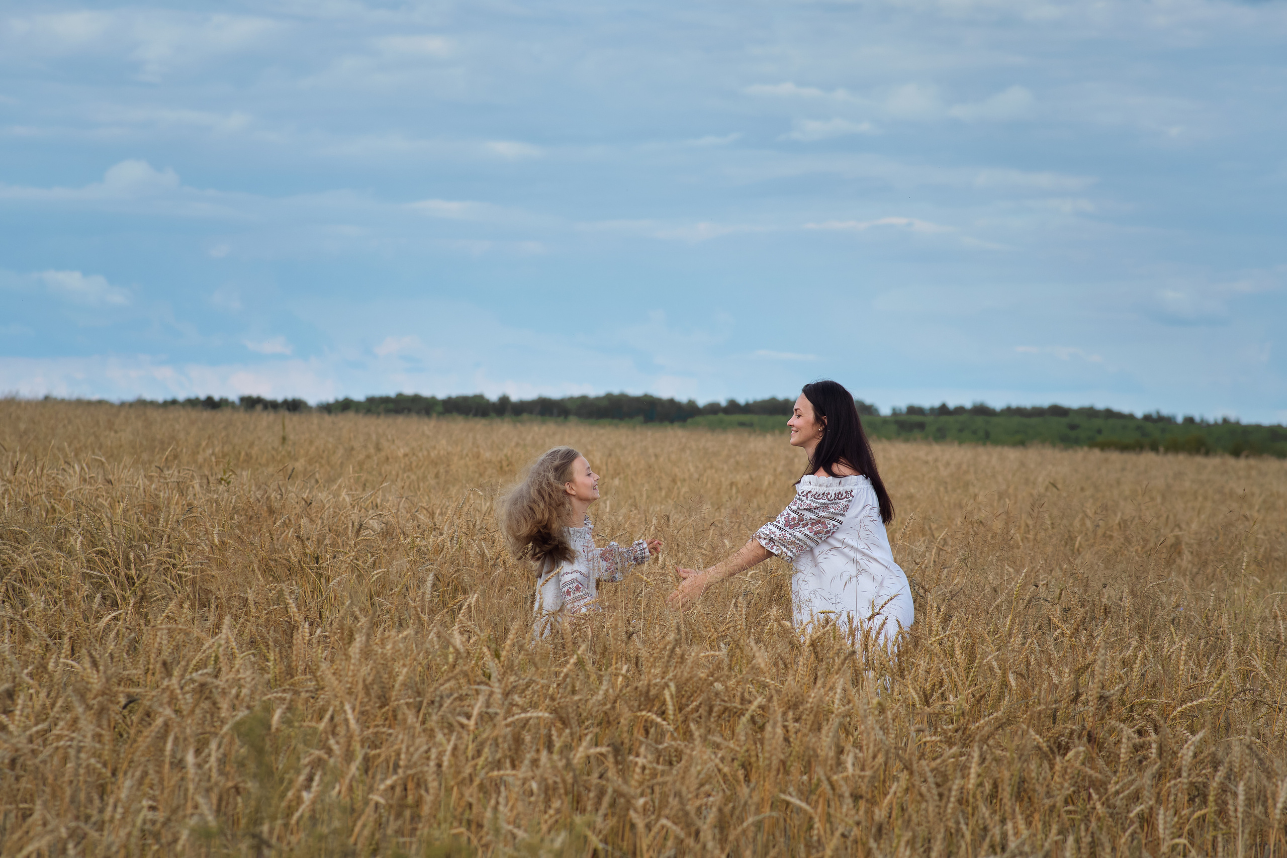 Настя и дочки, лето в деревне