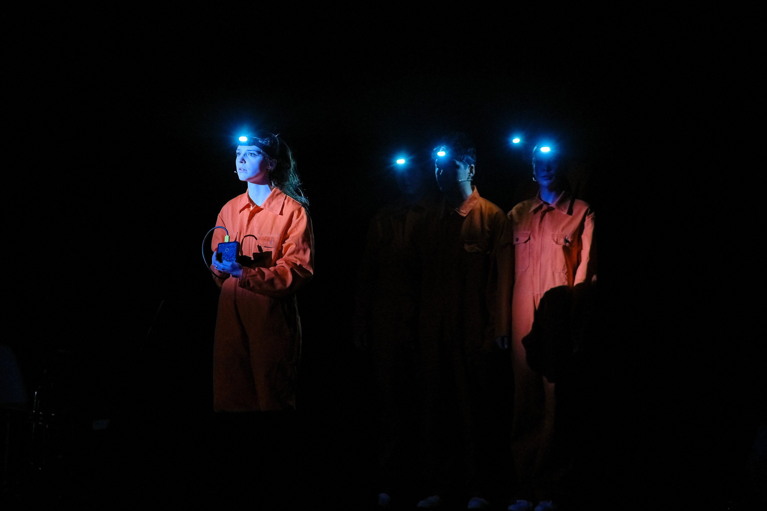 Спектакль в ДК им. Зуева