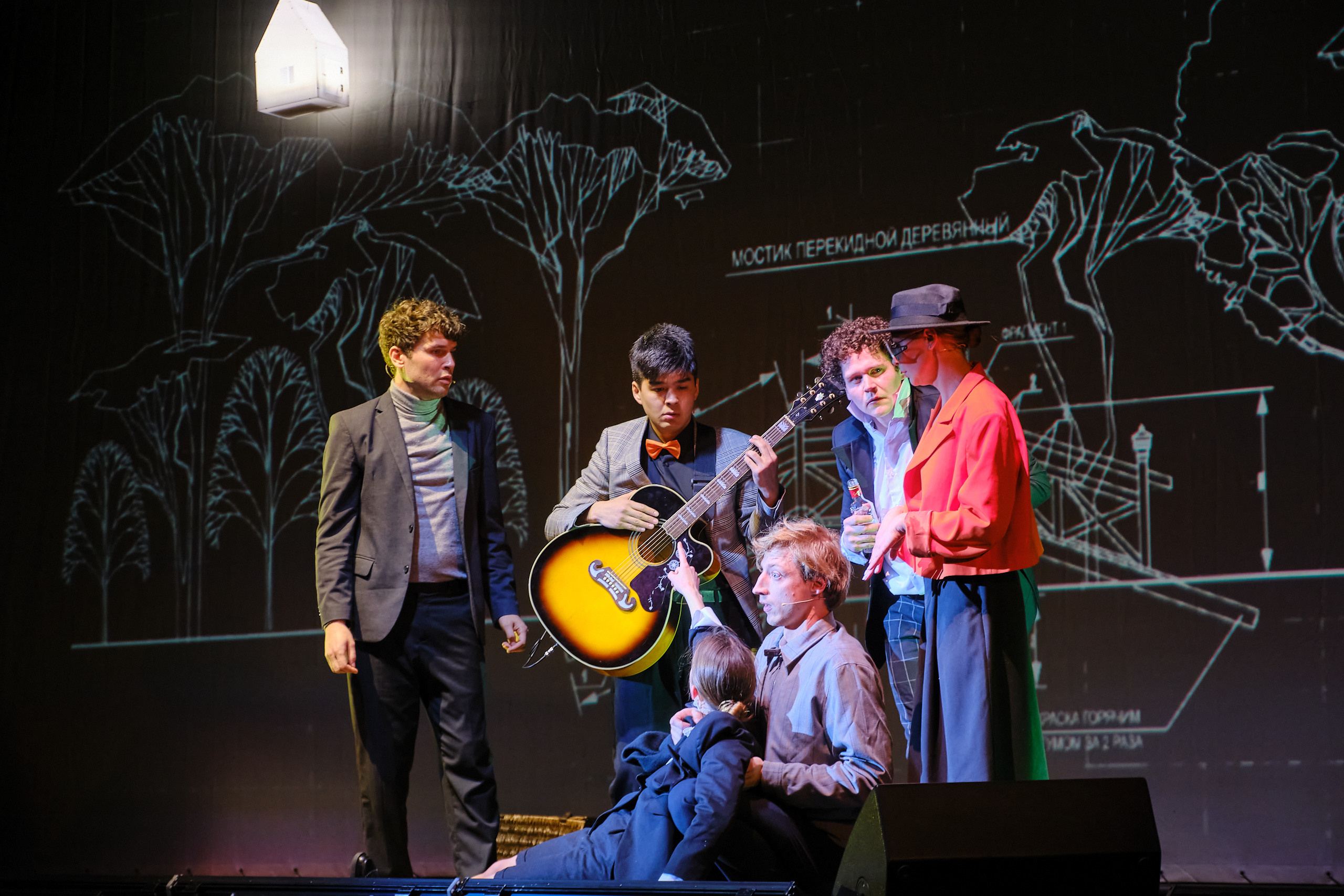 Спектакль в ДК им. Зуева