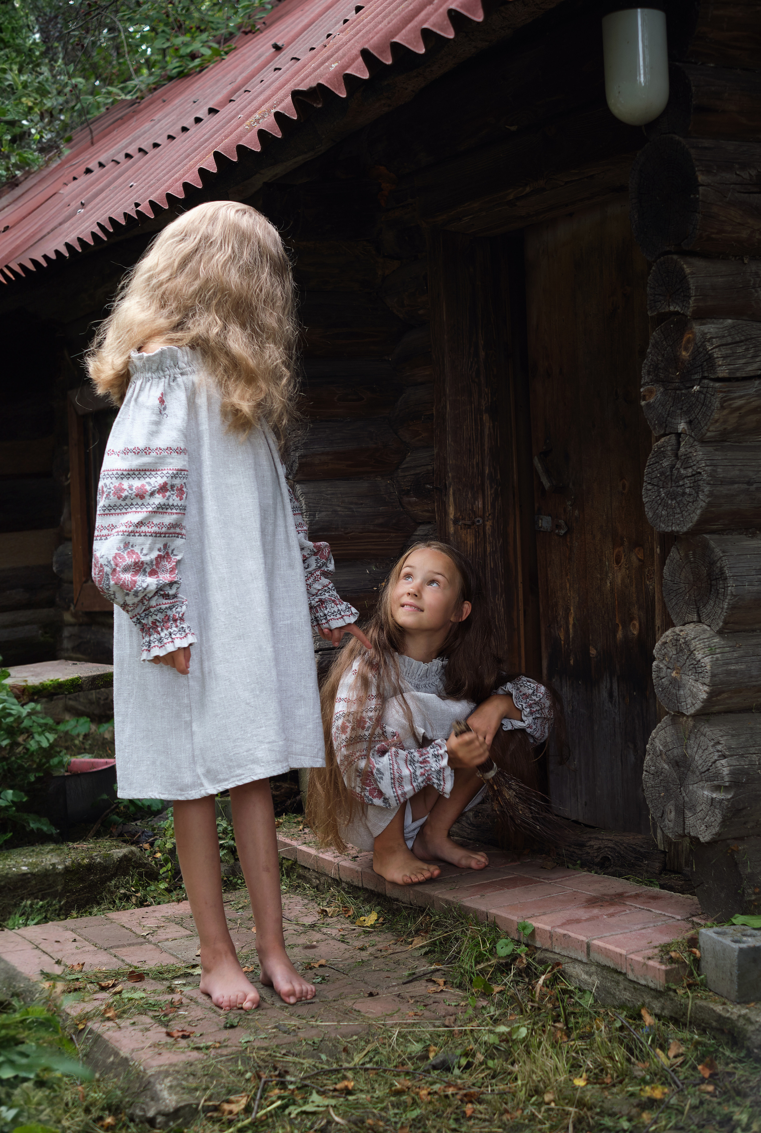 Алиса и Аделия, каникулы в деревне