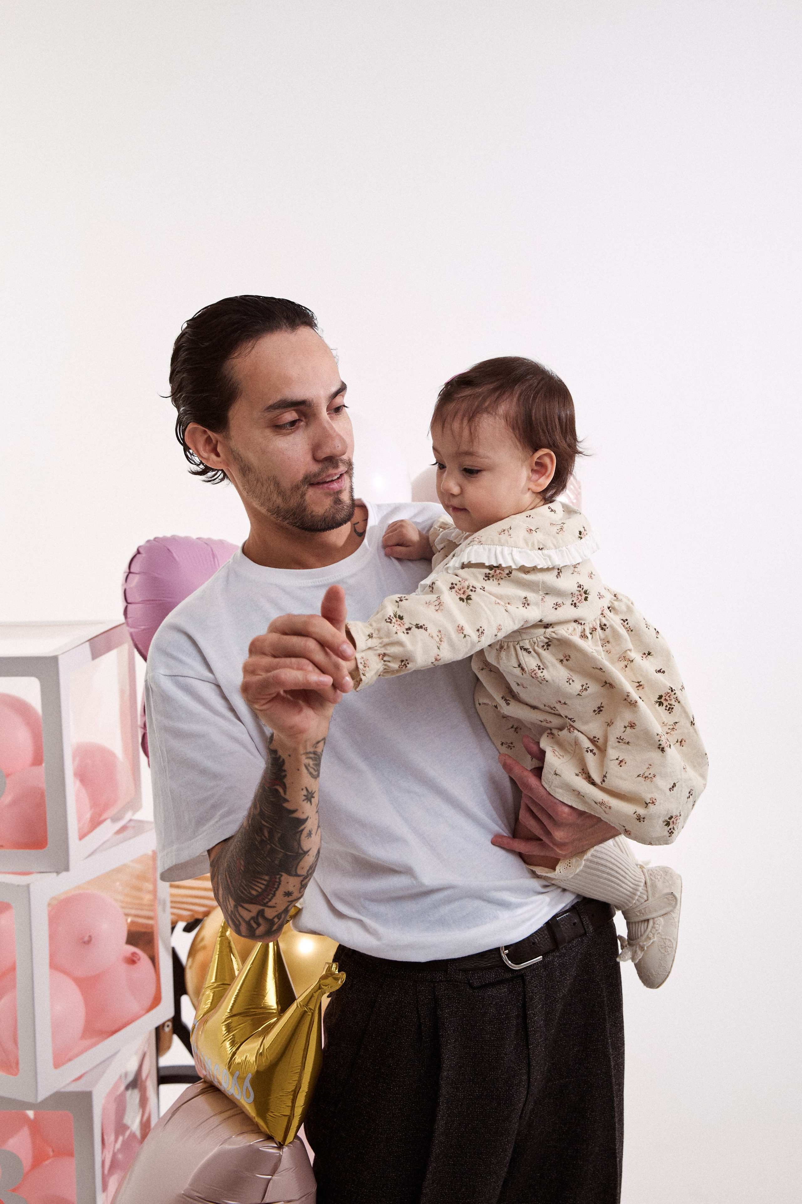 Азалии один годик!. Репортажный фотограф, портретный фотограф  г. Москва