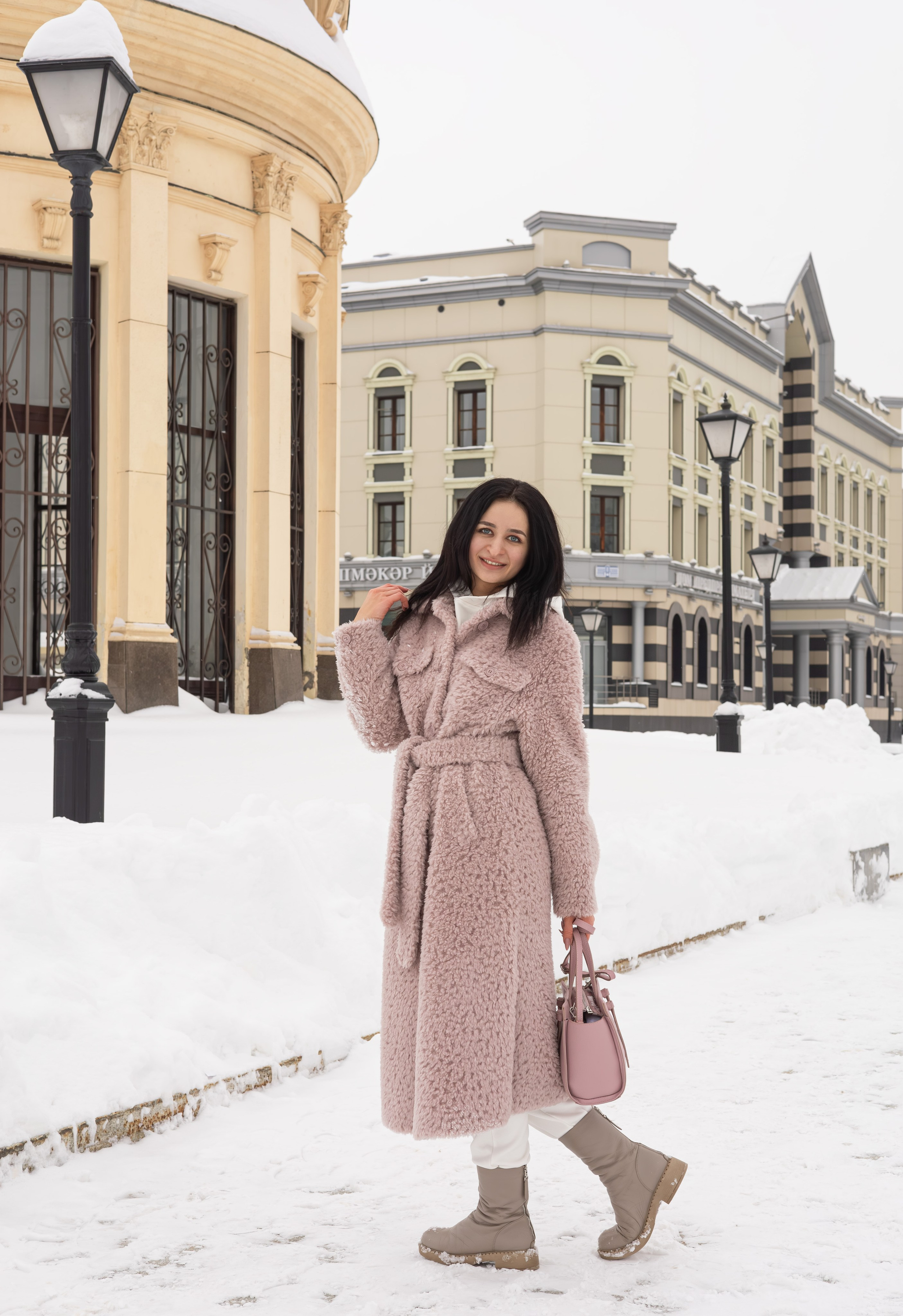 Лиля. Зимняя прогулка в Центре Казани. Портретный фотограф Панферова Регина г. Санкт-Петербург, г. Казань