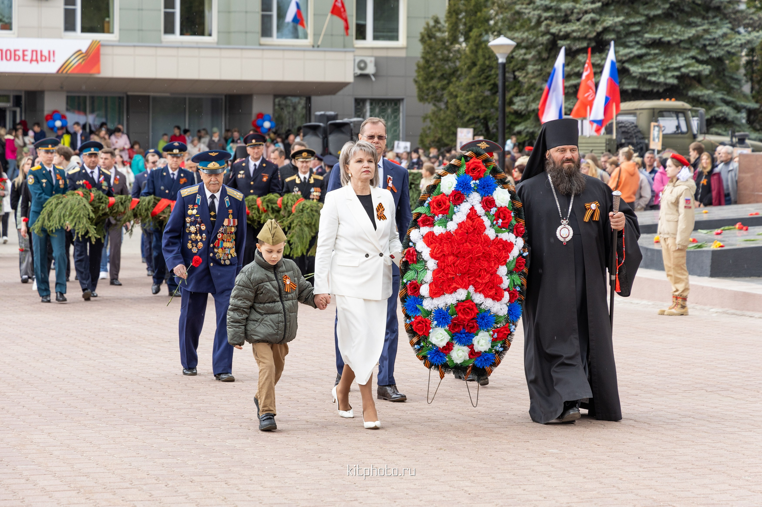 Фотосъёмка Дня Победы 2025 в Городце | Репортаж от KitPhoto. Фотограф Нижний Новгород Мария Китаева