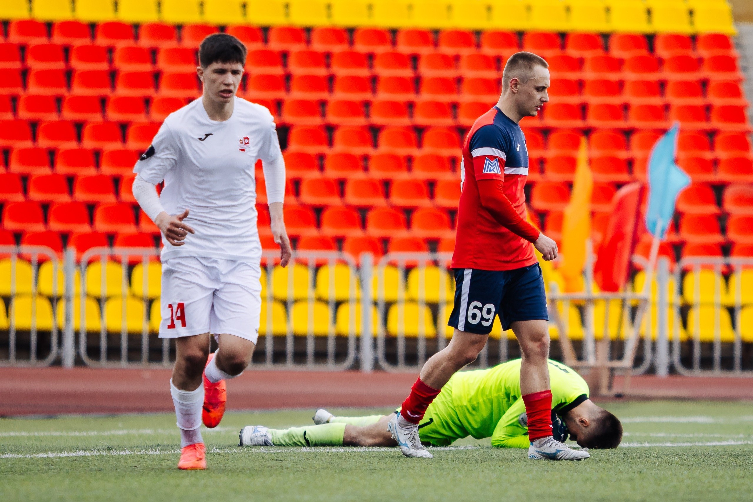 ФК «Металлург-Магнитогорск» vs ФК «ОСШ-Челябинск-М» // 05.04.25. Денис Прохоров Фотограф в г. Магнитогорск
