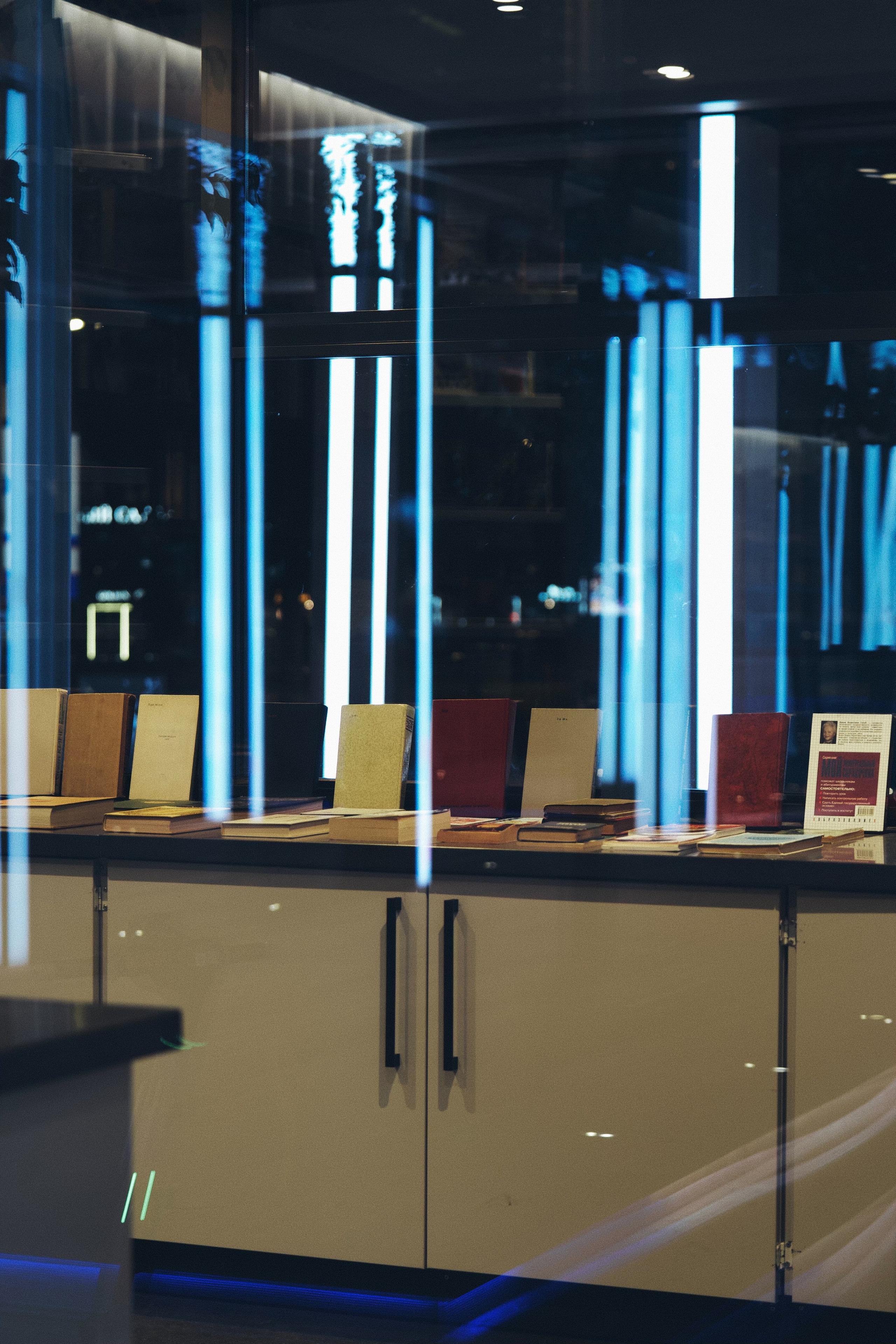 Глеб Колобаев — коллекция фото «Зазеркалья»