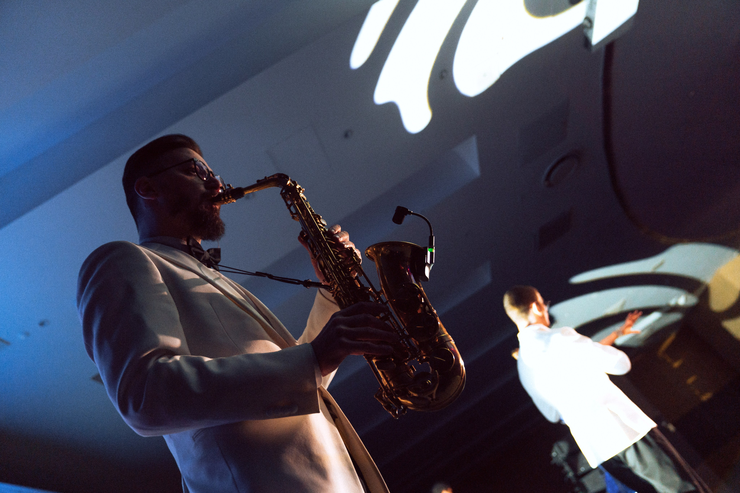 Корпоративная съёмка для компании SUPERWAVE