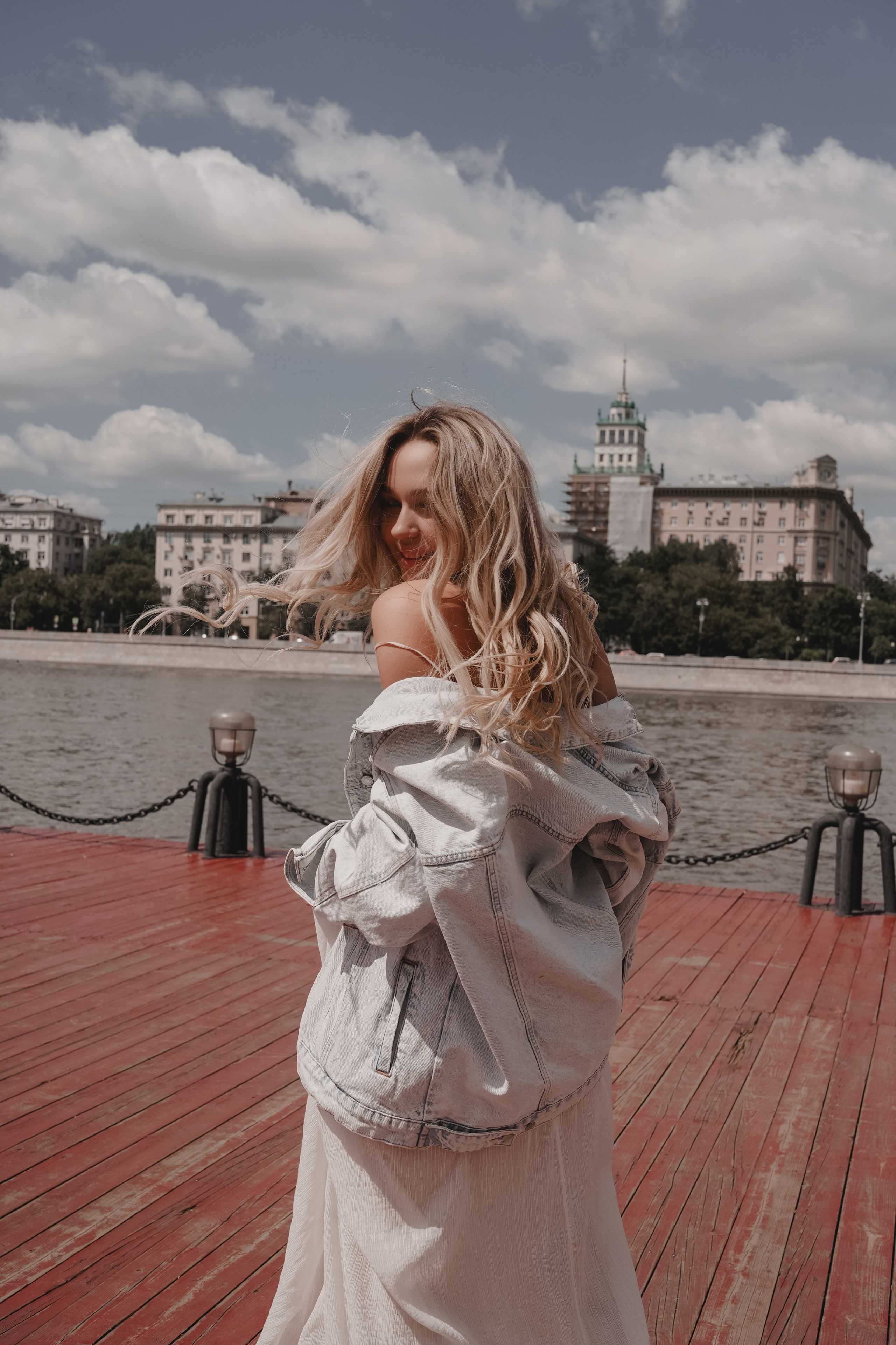 Индивидуальная фотосессия на улице (уличная). Фото и видео съемка