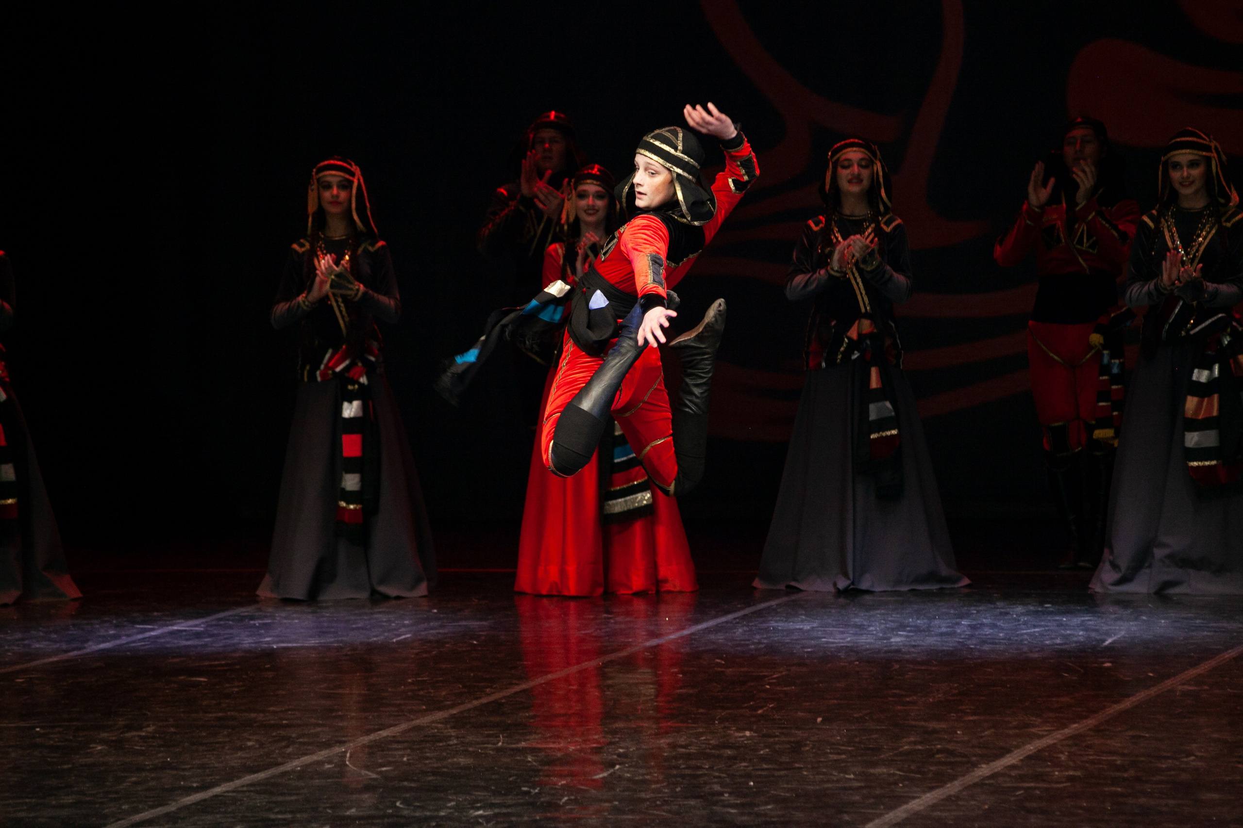 Концерт, грузинские танцы. Art photographer Nino