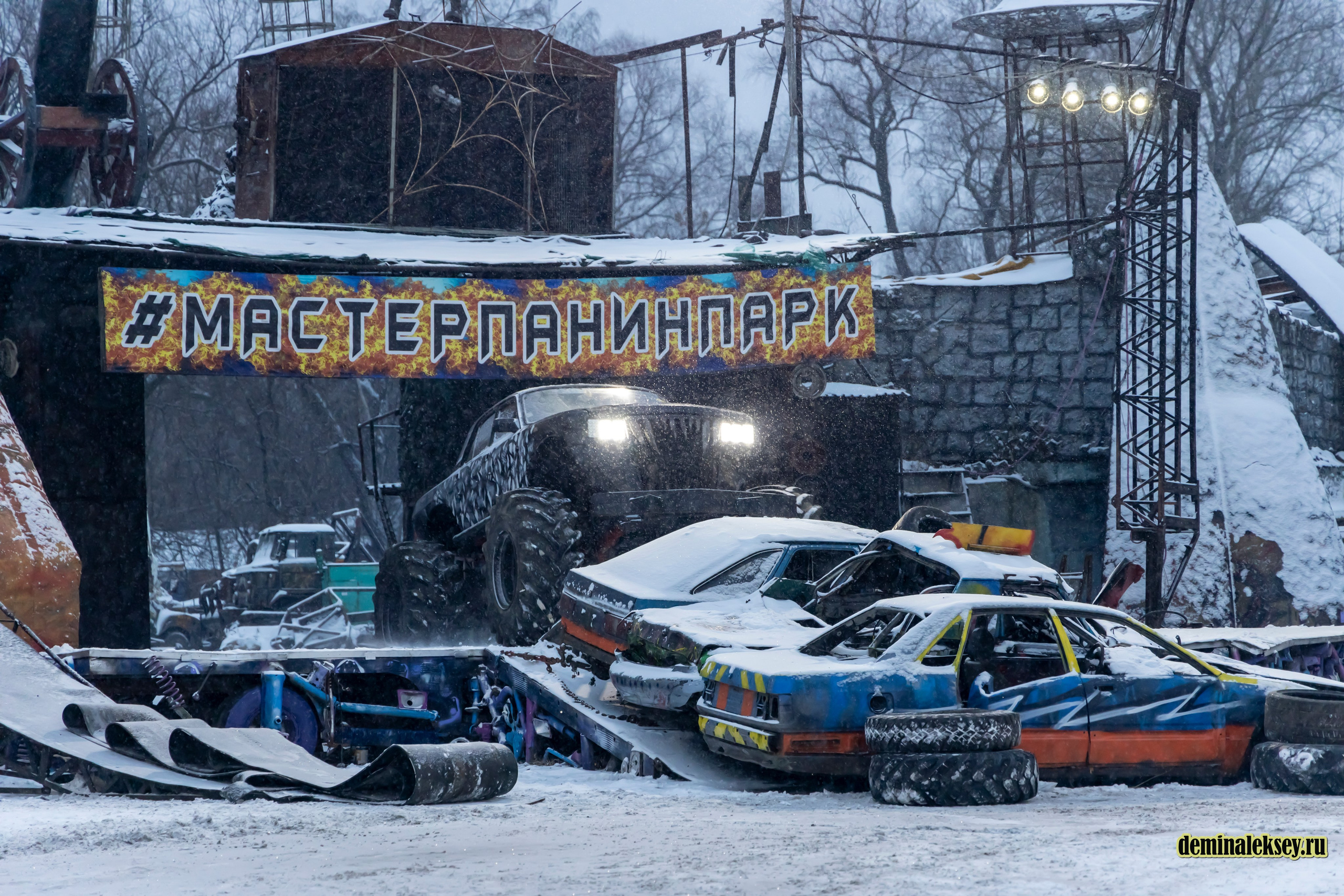 Танки против Монстр-Траков. Репортажный, семейный и студийный фотограф в Москве Демин Алексей
