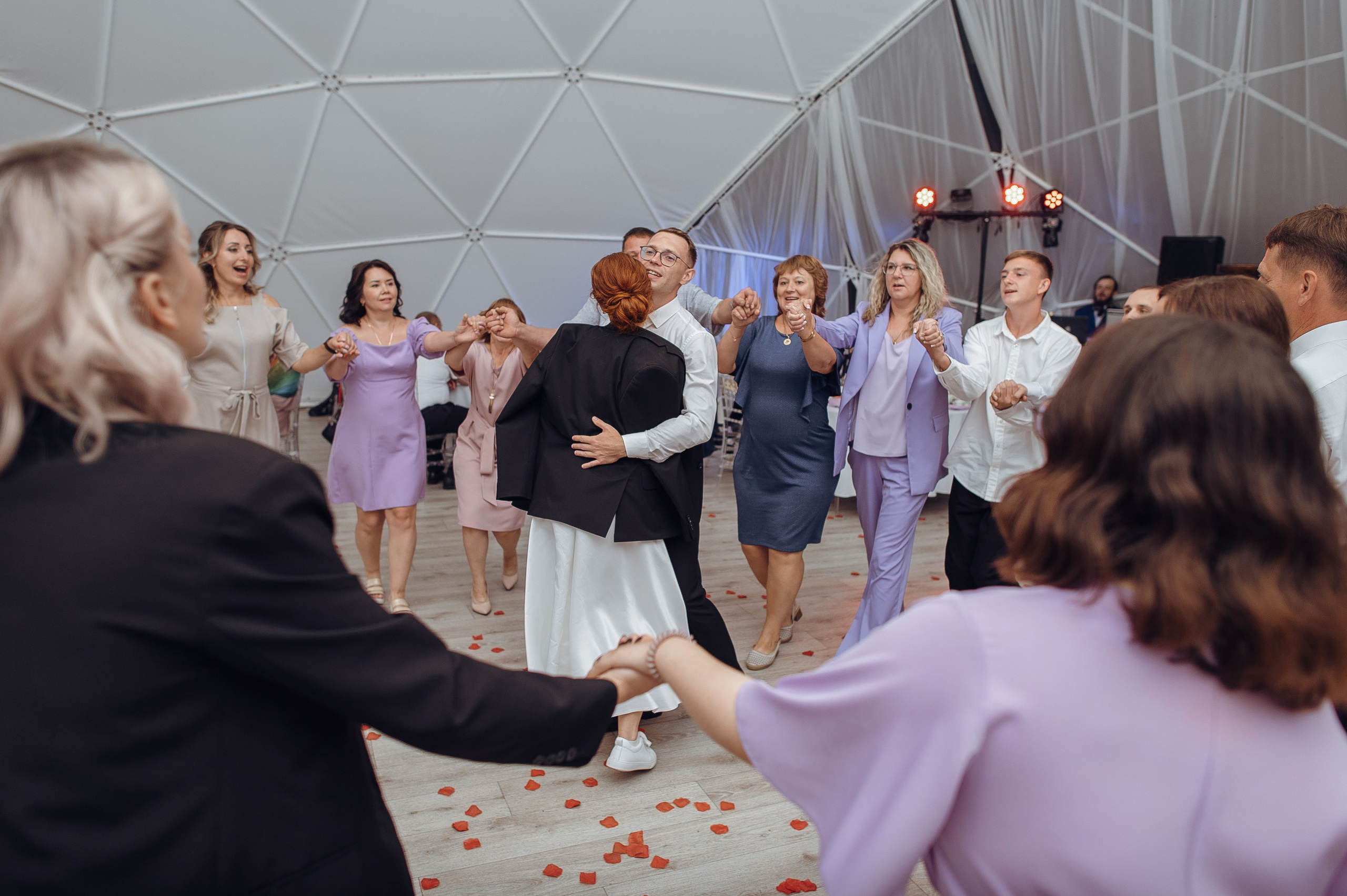 Семейный и дружелюбный свадебный день Людмилы и Сергея. Свадебный фотограф в Ярославле Денис Медоваров