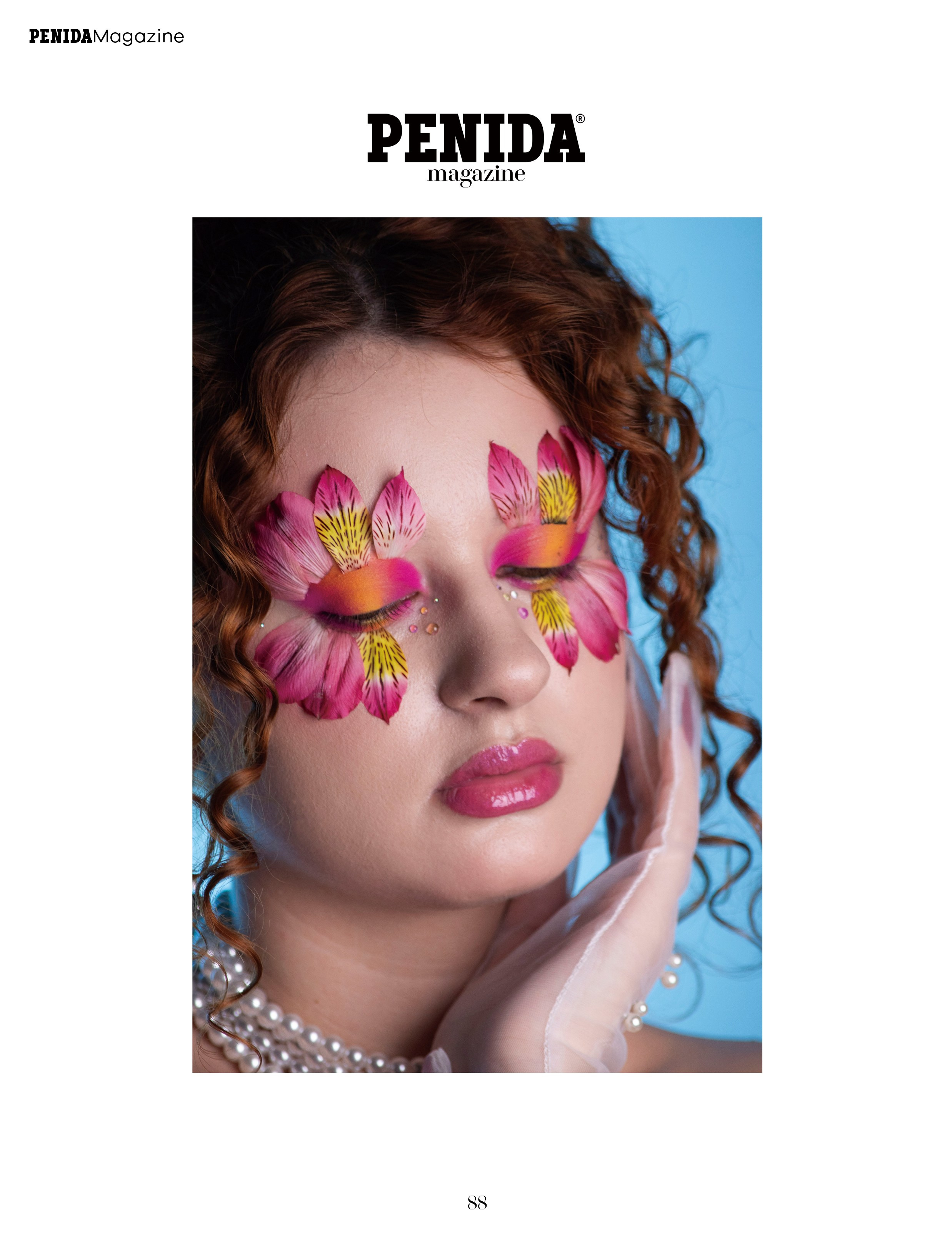 Цветочный макияж. Публикация в PENIDA magazine. Портретный фотограф в Санкт-Петербурге Савельева Ольга