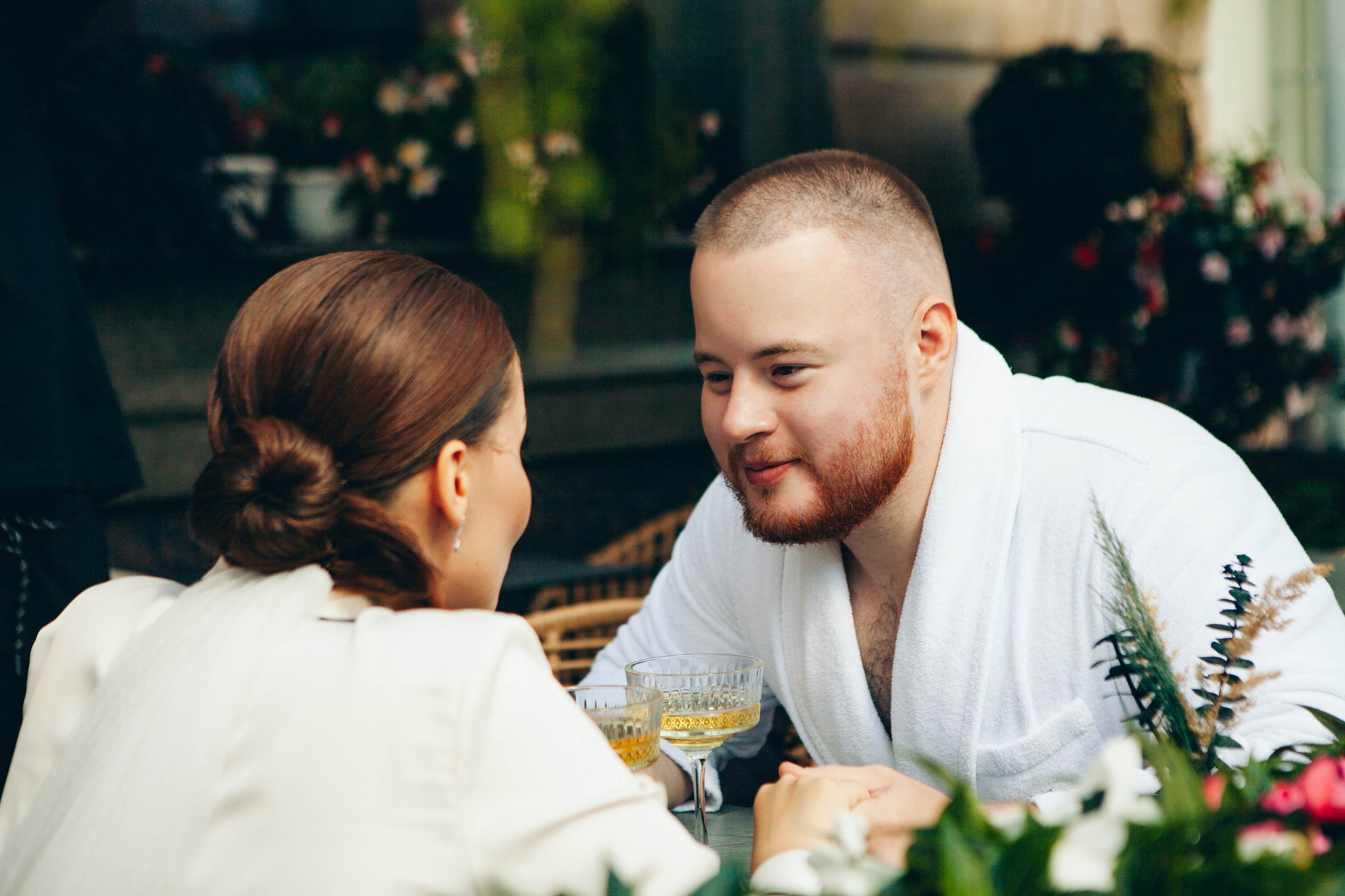 Свадебная фотосессия в отеле hartwell hotel и на патриарших прудах. Фотограф Ольга Ефремова