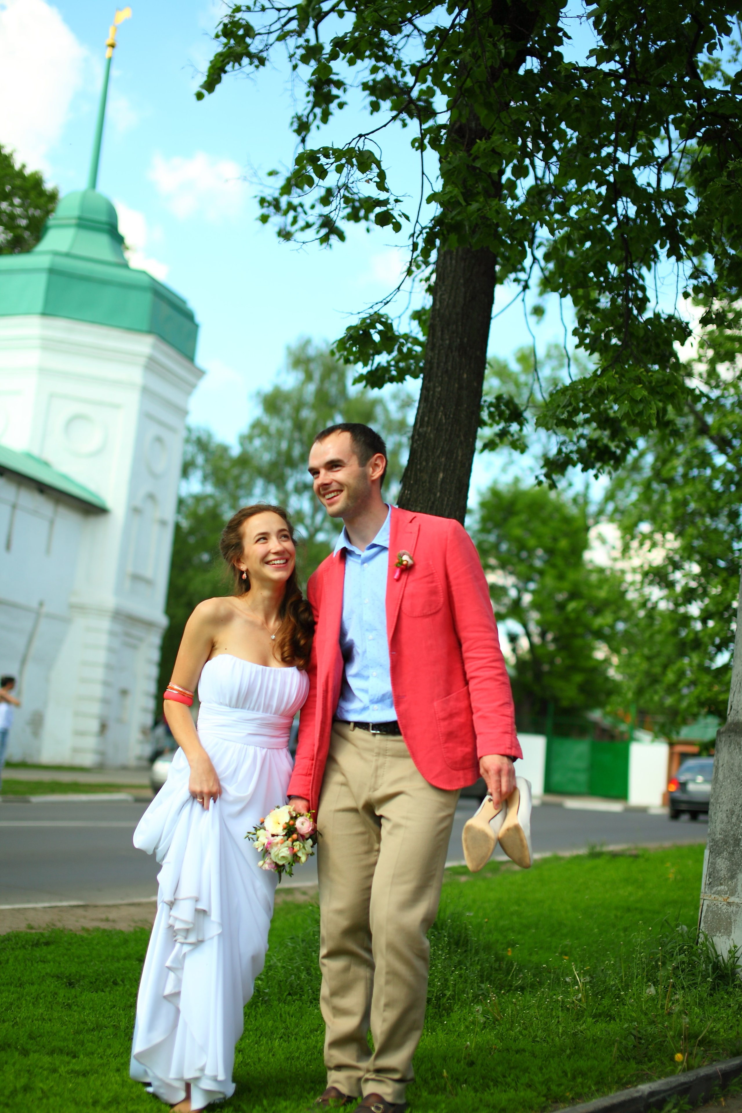 Душевная фотосессия пары в поле. Свадебный и репортажный фотограф в Ярославле и Санкт-Петербурге Роман Микрюков