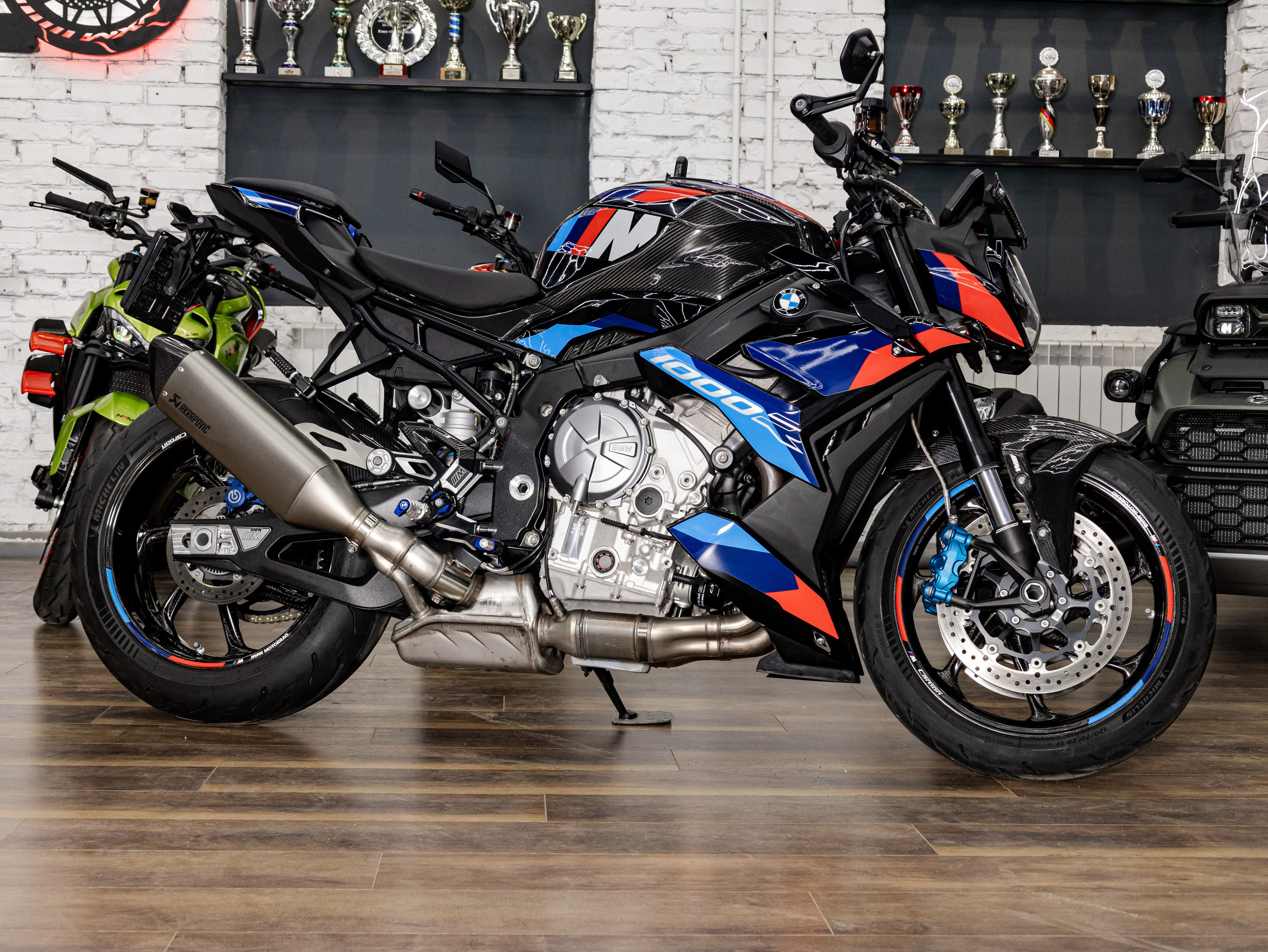 Фотосессия с мотоциклами и автомобилями. Предметный фотограф в Москве и Московской области