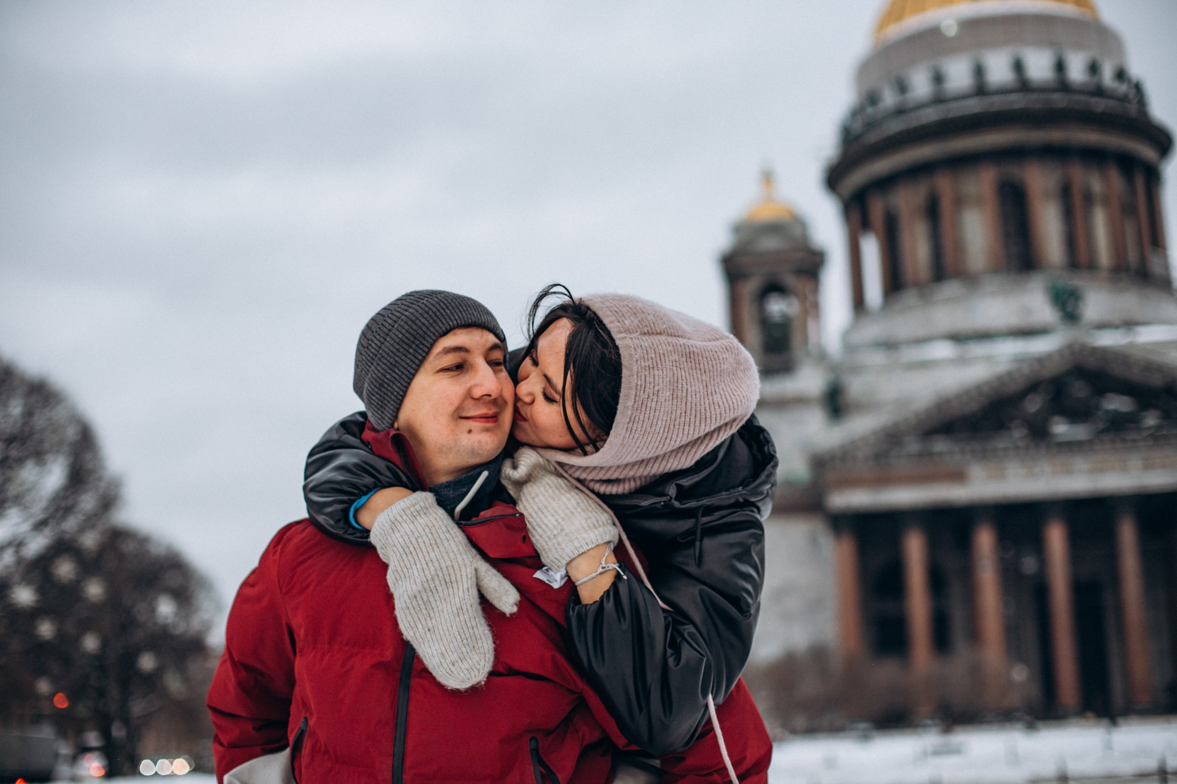 Даниил и Наркес в декабре. Фотопрогулка в Петербурге. Индивидуальный и семейный фотограф в Санкт-Петербурге